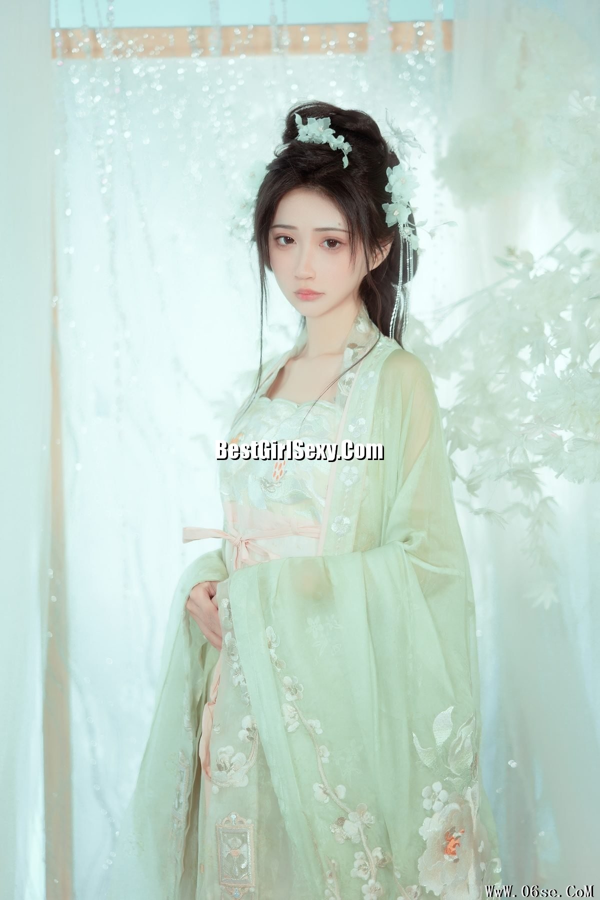 图片[4]-YiTuYu艺图语 Vol.3684 Qi Luo Sheng De Xiao Su Su[28P]-六色网