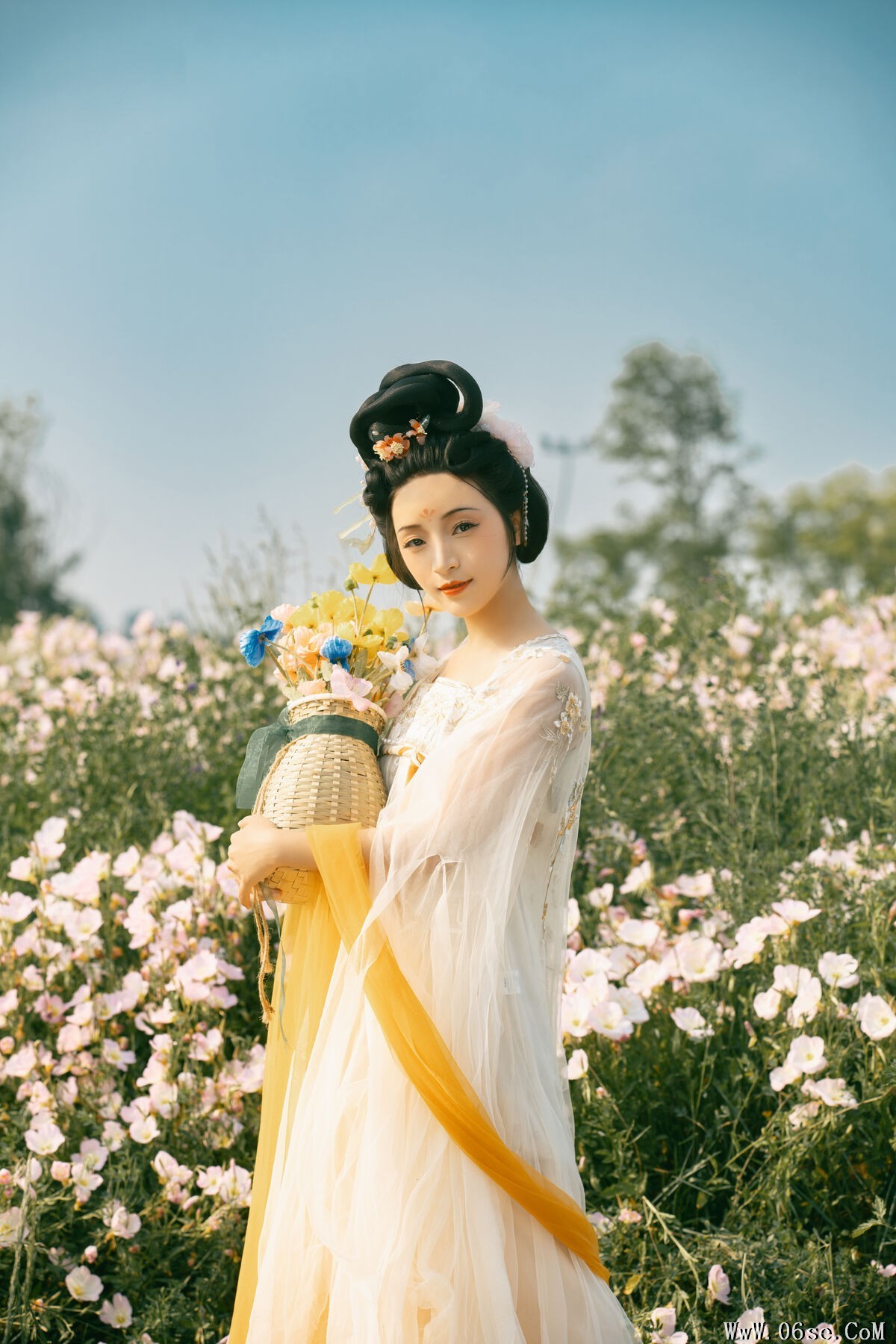 图片[25]-YiTuYu艺图语 Vol.6911 Jun Yin Lan[33P]-六色网
