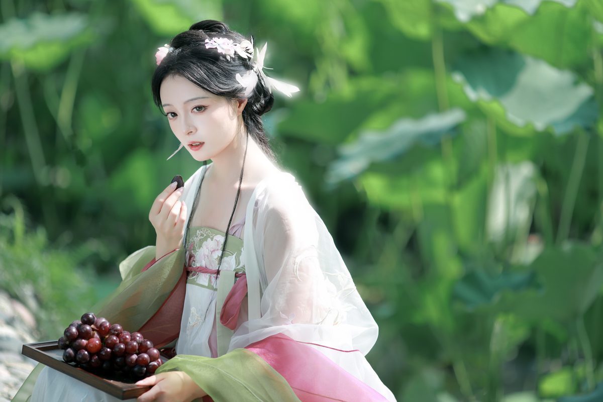 图片[15]-YiTuYu艺图语 Vol.5240 Nu Li Hua Zhuang De Sui Sui[23P]-六色网