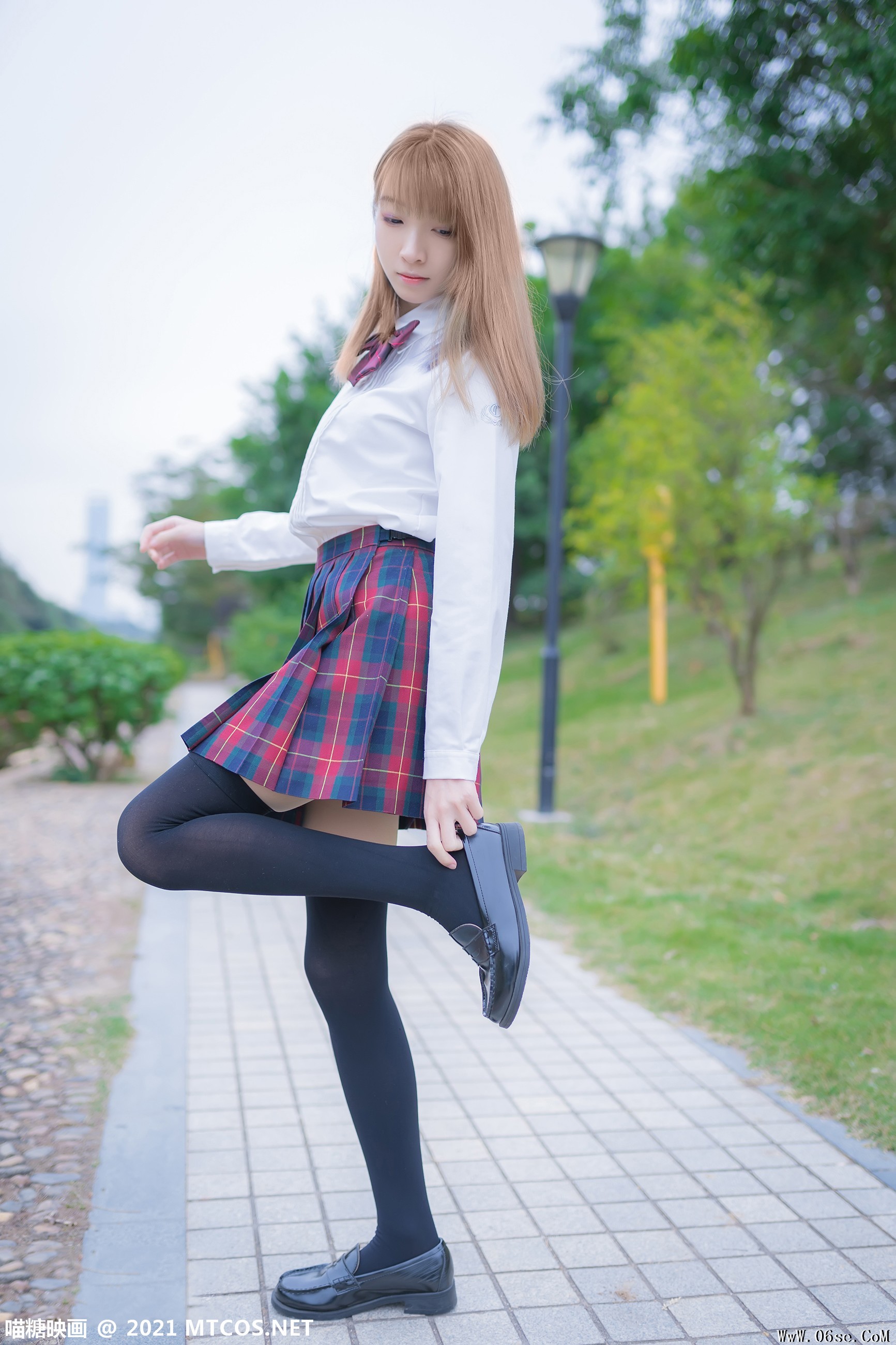 图片[26]-喵糖映画 VOL.388 户外制服[38P／108MB]-六色网