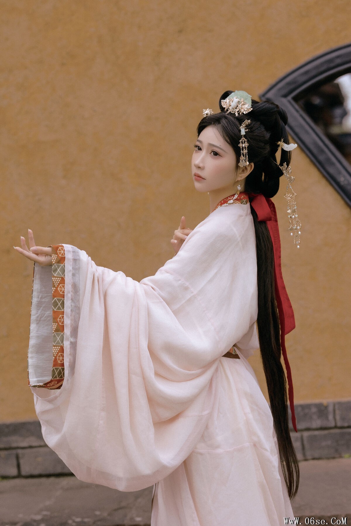 图片[16]-YiTuYu艺图语 Vol.6337 Qi Luo Sheng De Xiao Su Su[26P]-六色网
