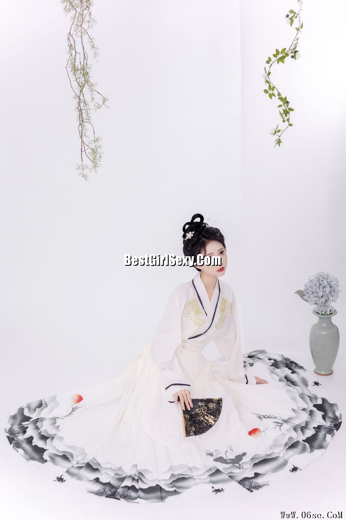 图片[9]-YiTuYu艺图语 Vol.3527 Qi Luo Sheng De Xiao Su Su[28P]-六色网