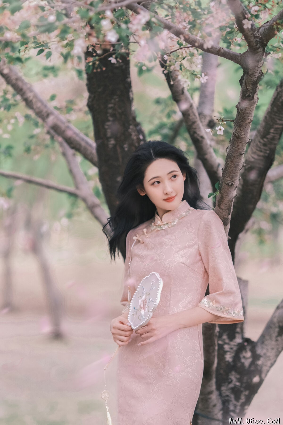图片[13]-YiTuYu艺图语 Vol.6872 Wan Dou Que Ban Shao Nu[27P]-六色网