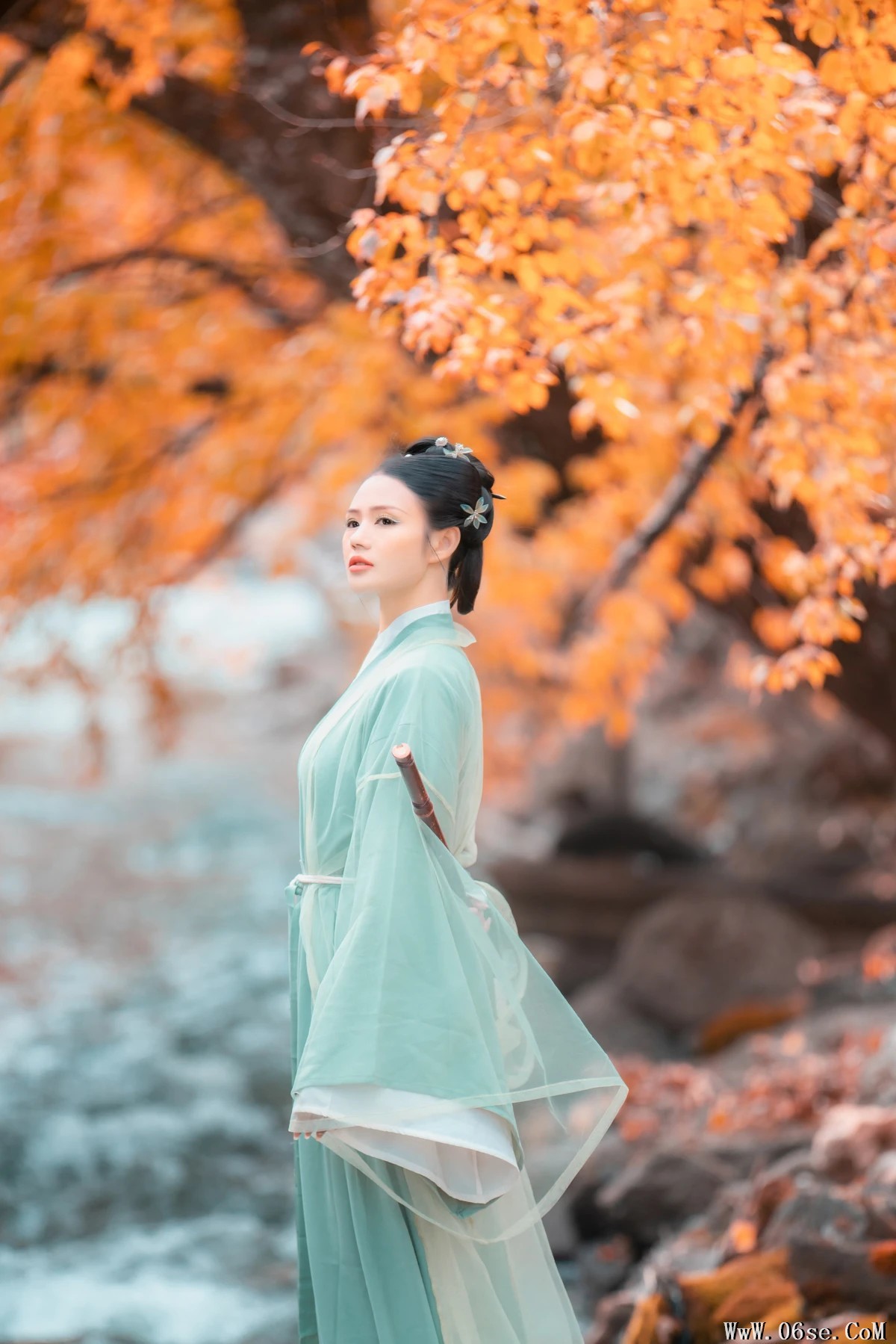 图片[15]-[艺图语]2023.02.09 Vol.3006 秋叶渐红 [28P]-六色网