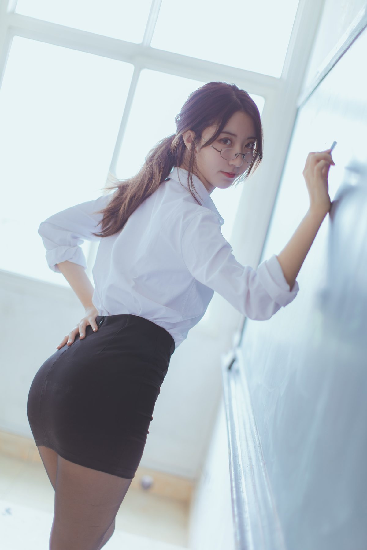 图片[5]-YiTuYu艺图语 Vol.5961 Hei Chuan[27P]-六色网