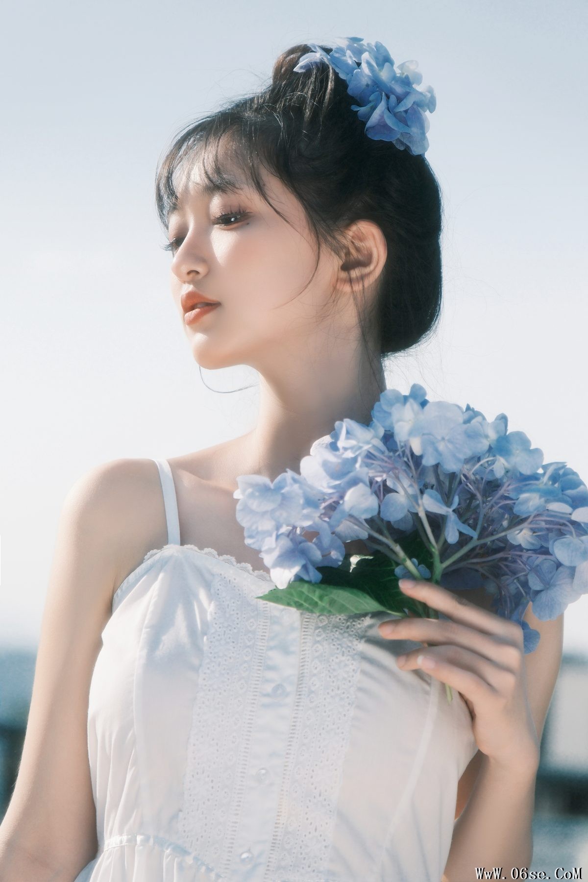 图片[22]-YiTuYu艺图语 Vol.5512 Er Liang Feng Yue[25P]-六色网
