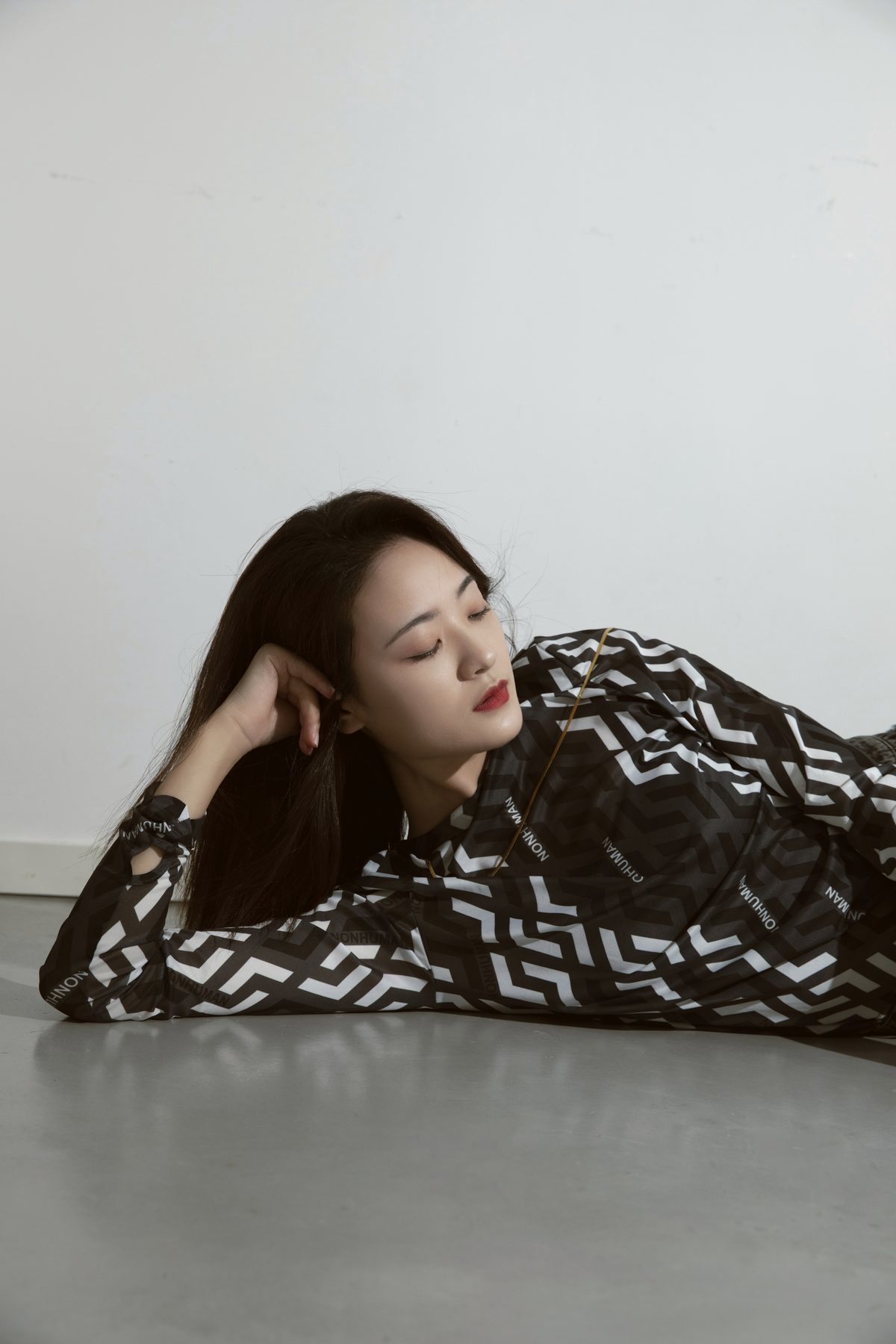 图片[13]-YiTuYu艺图语 Vol.5517 Zhou Xu Xu[37P]-六色网