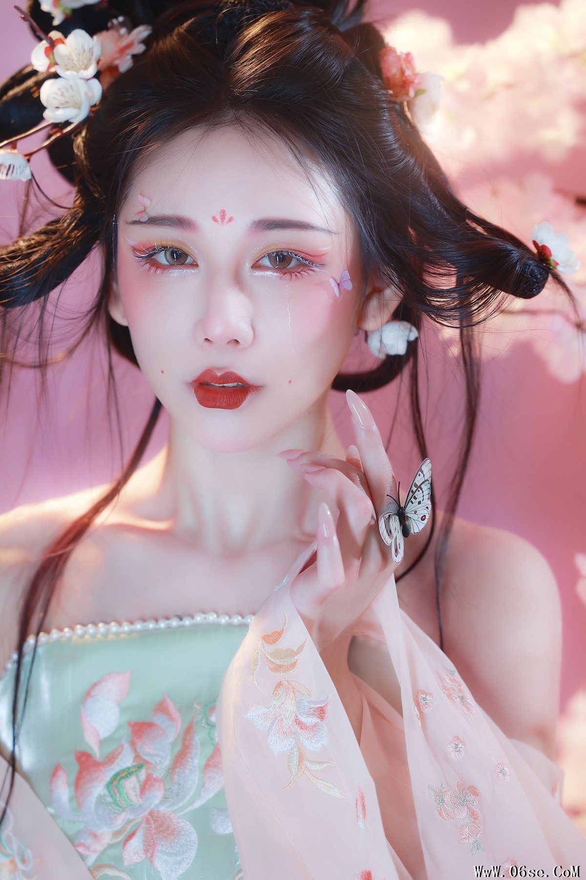 YiTuYu艺图语 Vol.4784 Suan Suan[21P]-六色网