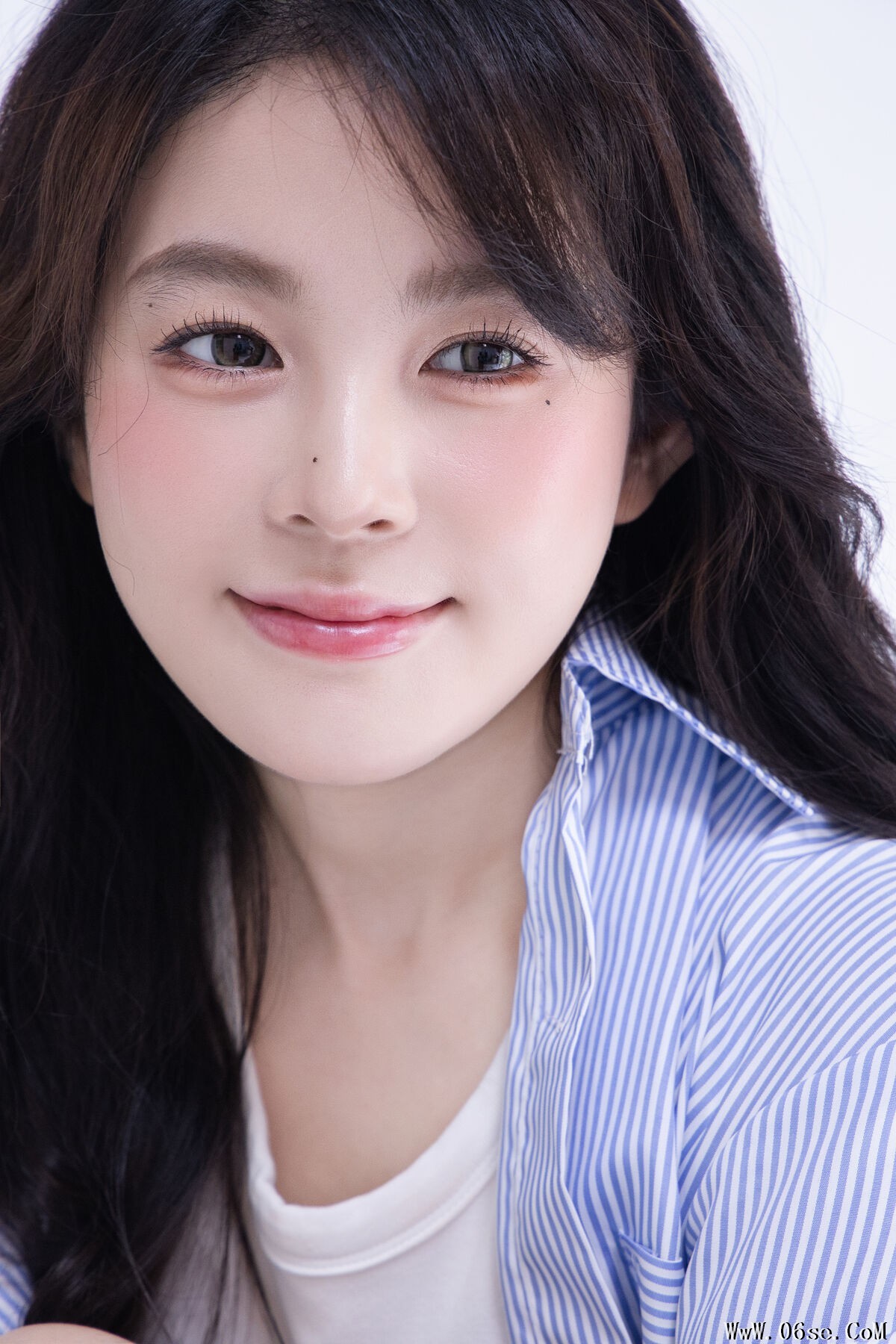 图片[6]-YiTuYu艺图语 Vol.7596 Luo Xin Xin[26P]-六色网