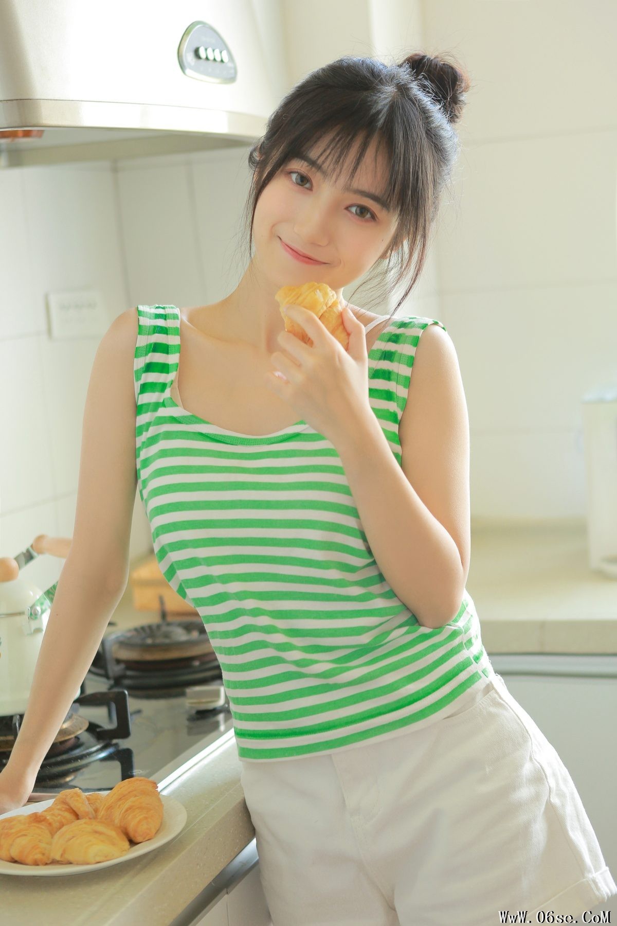 图片[8]-YiTuYu艺图语 Vol.3335 Xin Xin[24P]-六色网