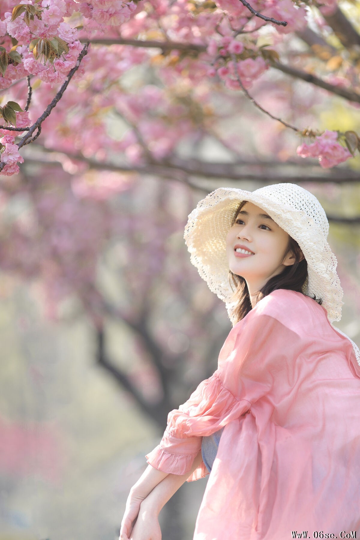 图片[24]-YiTuYu艺图语 Vol.6828 Fan Fan[26P]-六色网