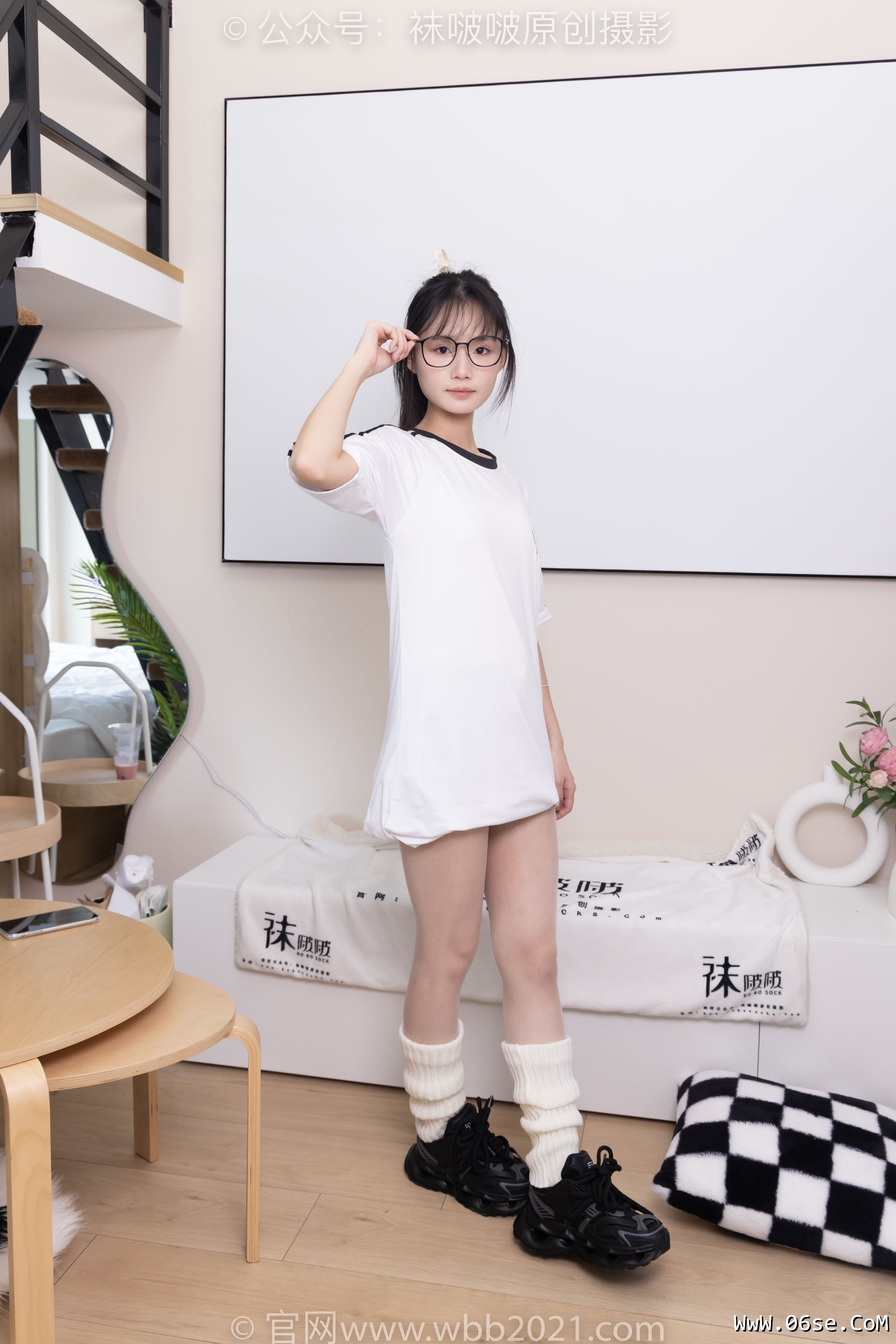 图片[85]-BoBoSocks袜啵啵 No.376 甜甜圈 -运动鞋、堆堆袜套、白丝[150P]-六色网