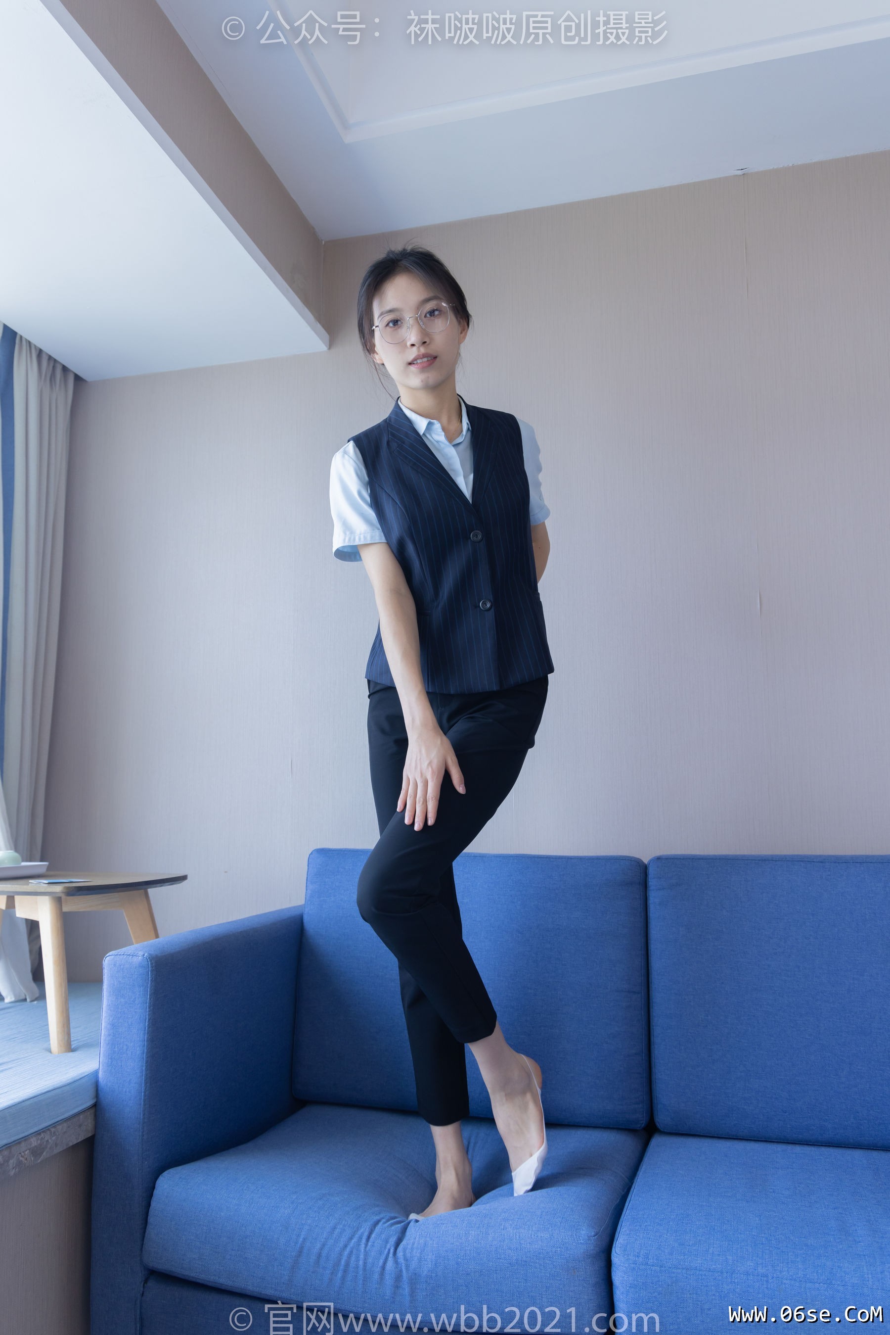 图片[111]-BoBoSocks袜啵啵 No.413 芝士 -高跟鞋、白色吊带船袜、银行制服[145P]-六色网