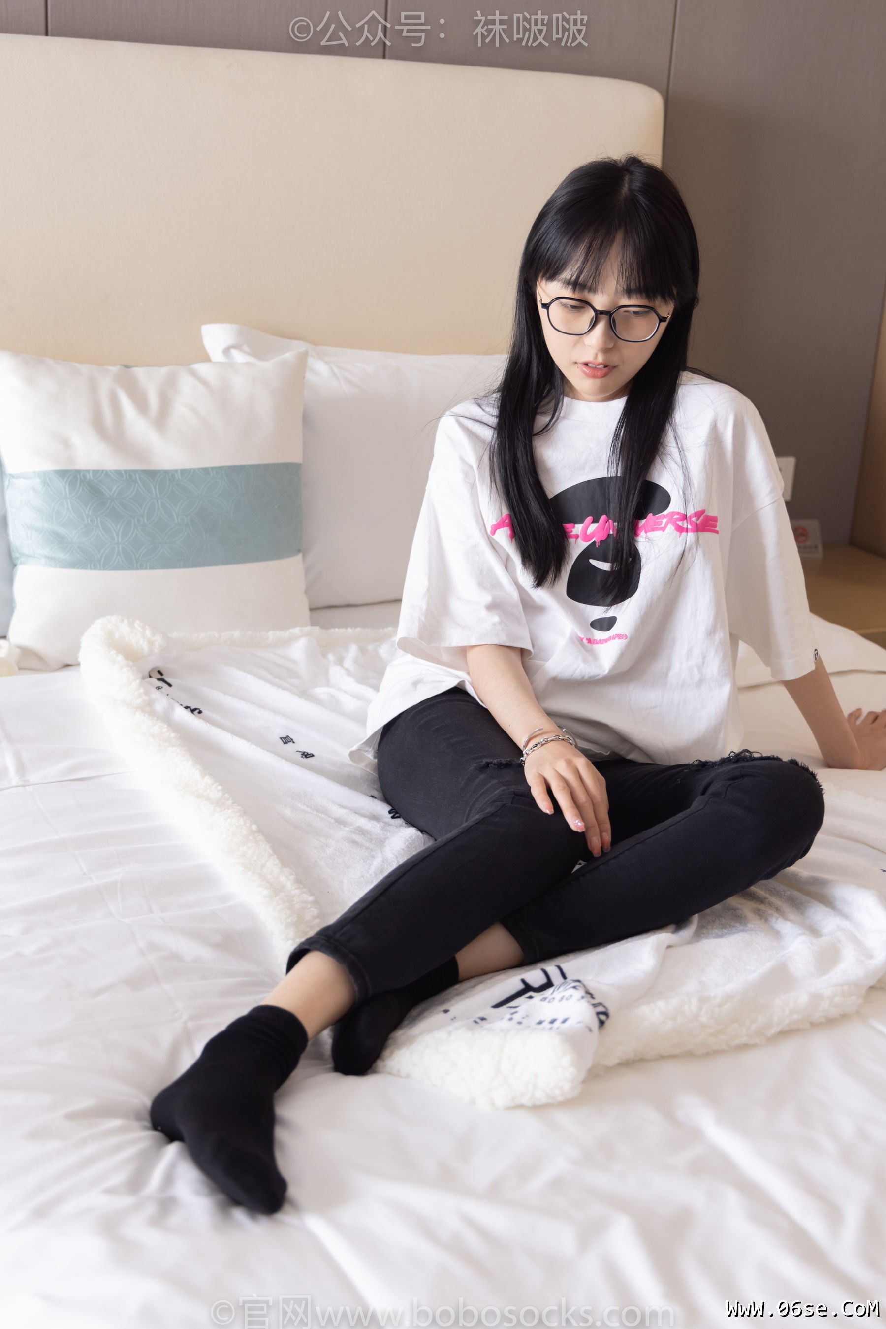 图片[108]-BoBoSocks袜啵啵 No.055 稚予-斯凯奇运动鞋、白棉袜、黑棉袜[139P]-六色网