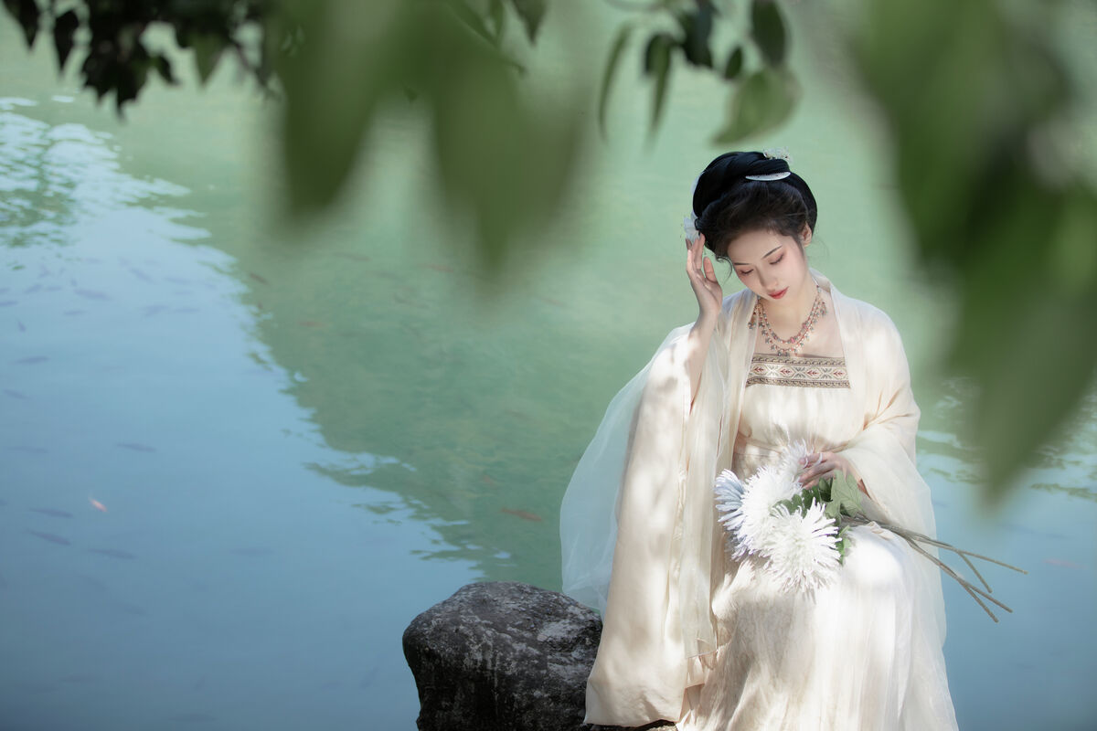 图片[13]-YiTuYu艺图语 Vol.7233 Wei Wei[28P]-六色网