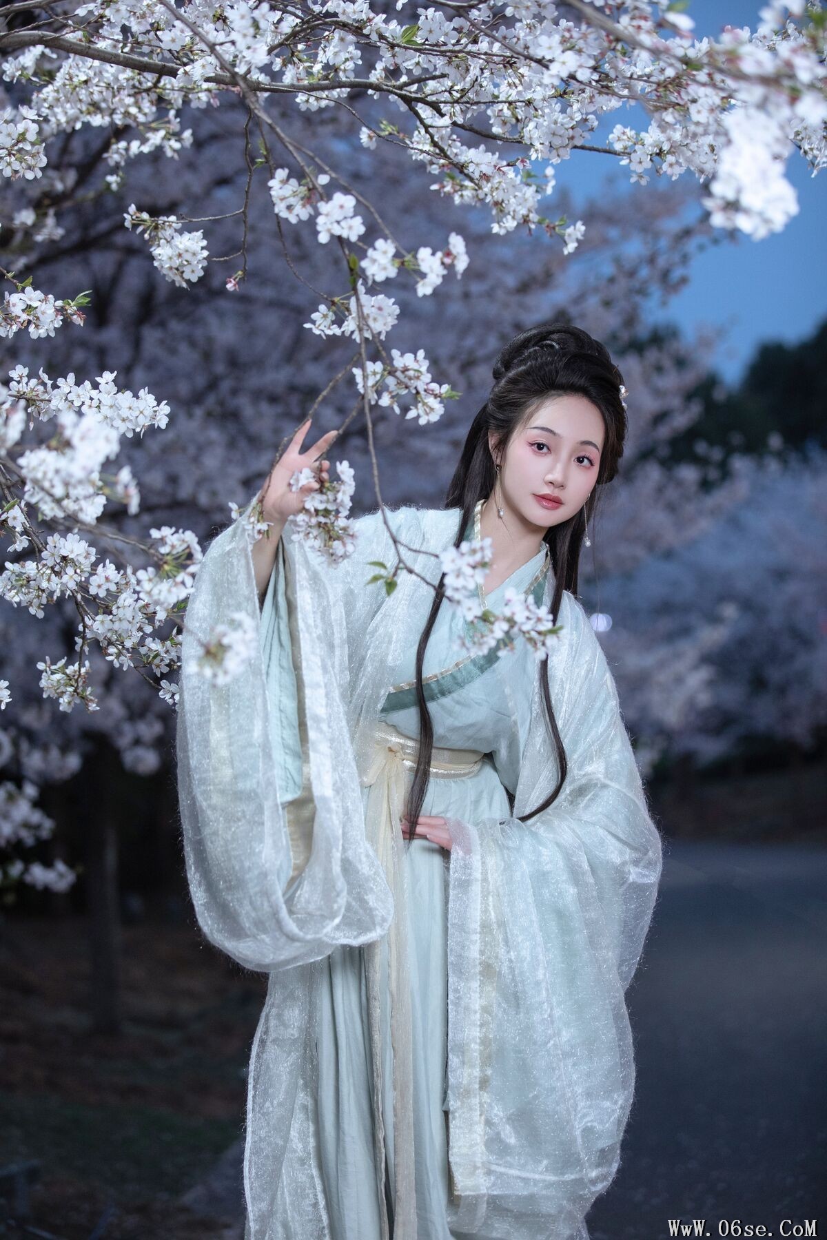 图片[4]-YiTuYu艺图语 Vol.7063 Ling Zi Xi[23P]-六色网