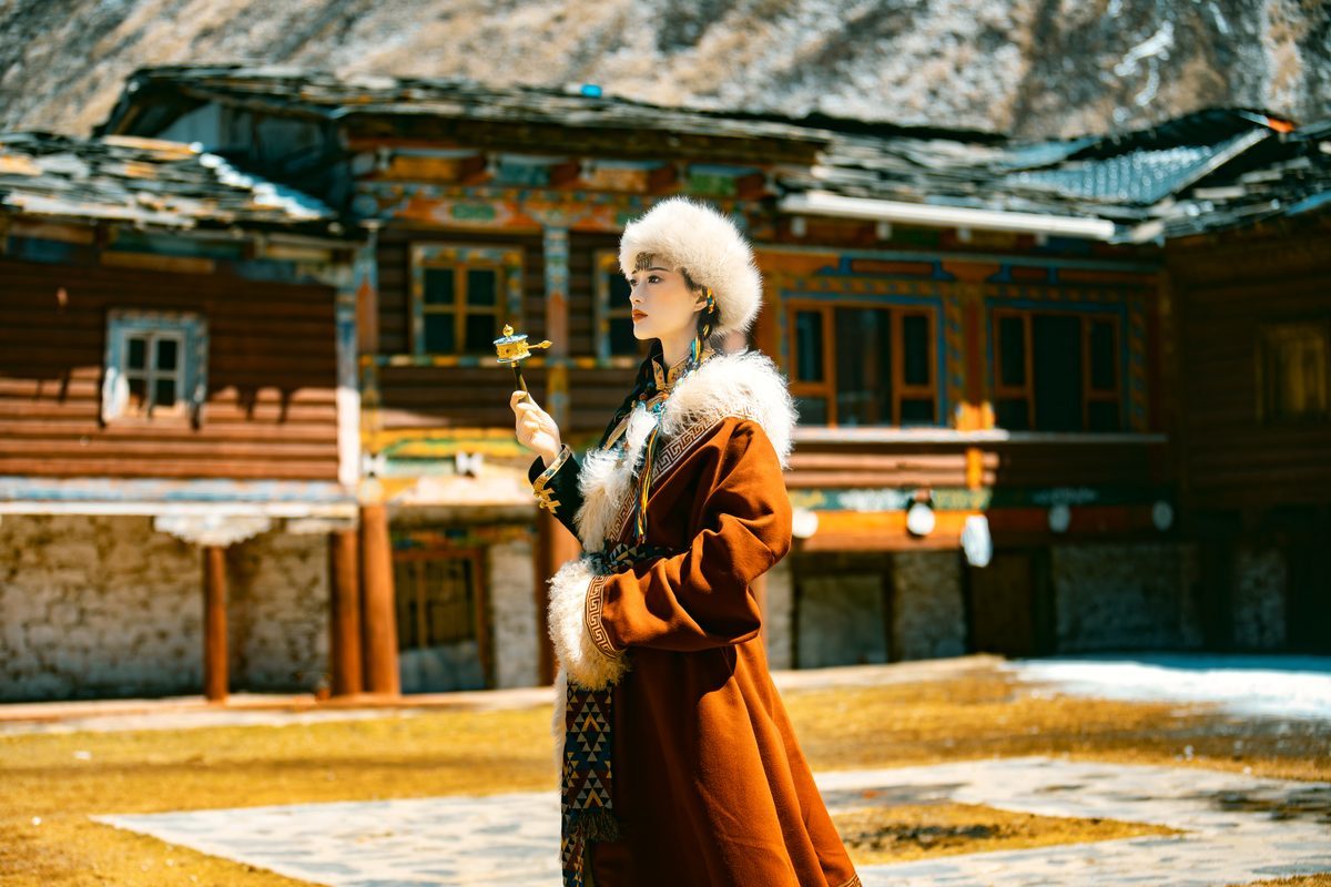 图片[27]-YiTuYu艺图语 Vol.4337 Wei Wei[41P]-六色网