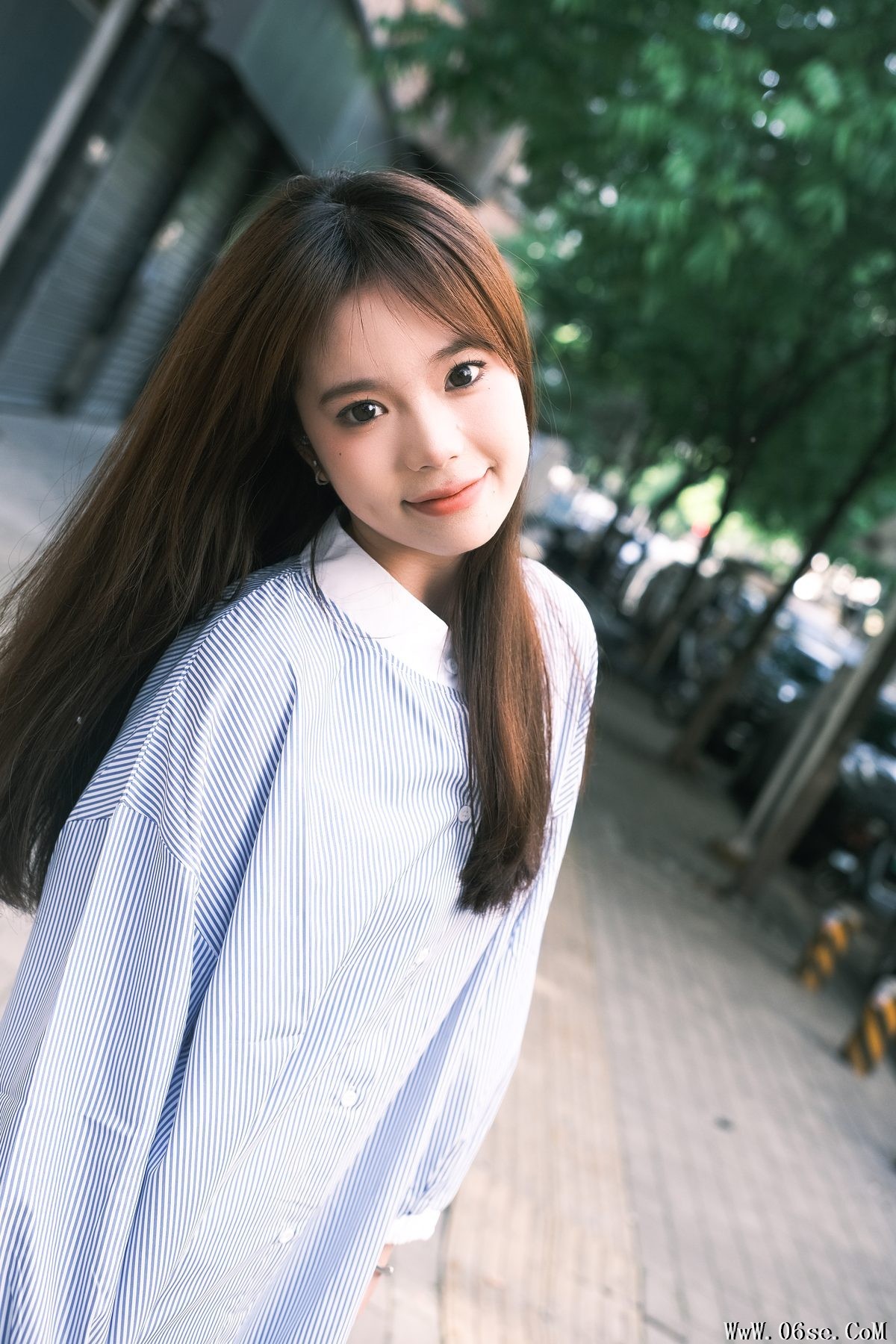 图片[5]-YiTuYu艺图语 Vol.4414 E Bi Xiong[25P]-六色网