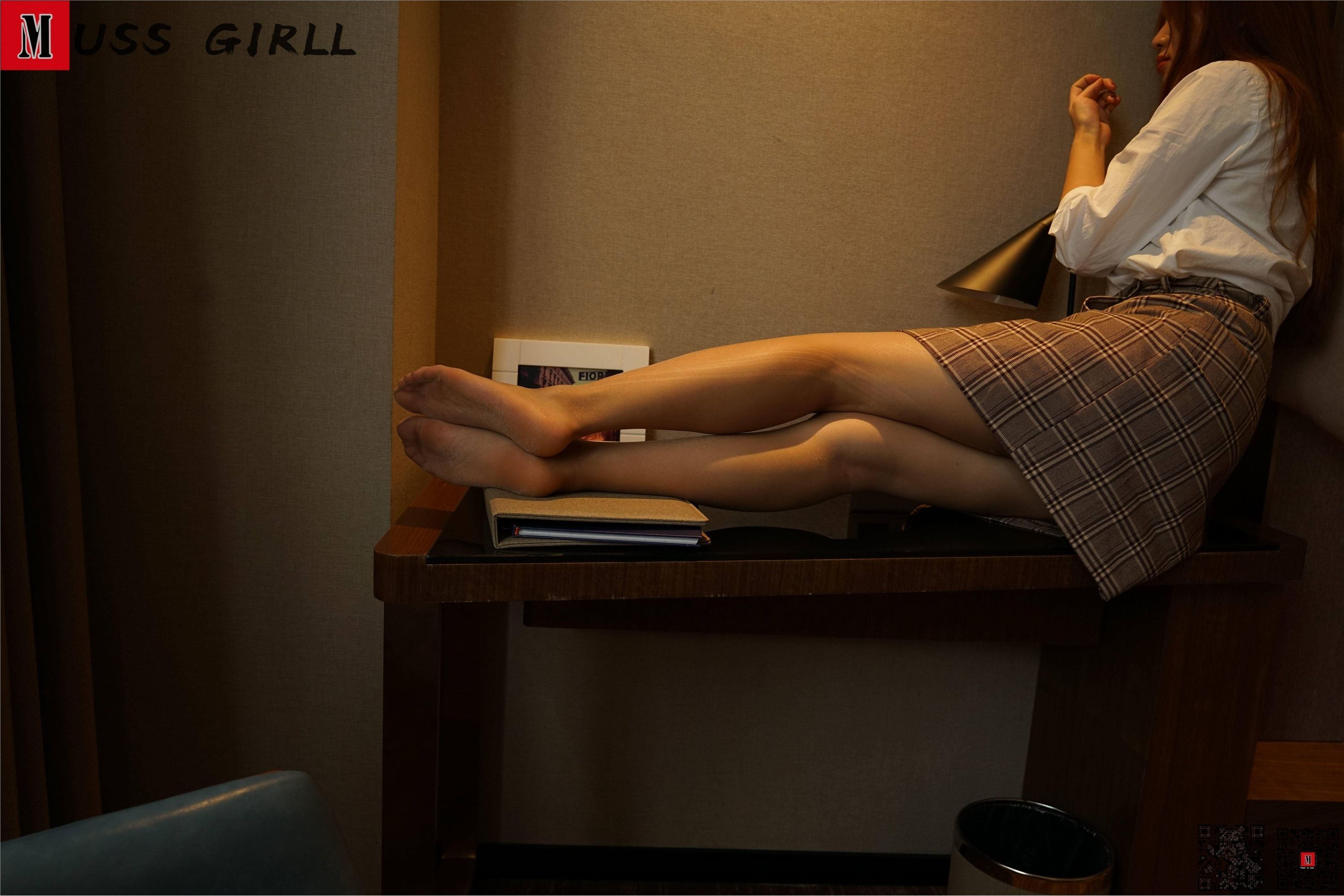 MussGirl慕丝女郎 NO.511 小何[84P]-六色网