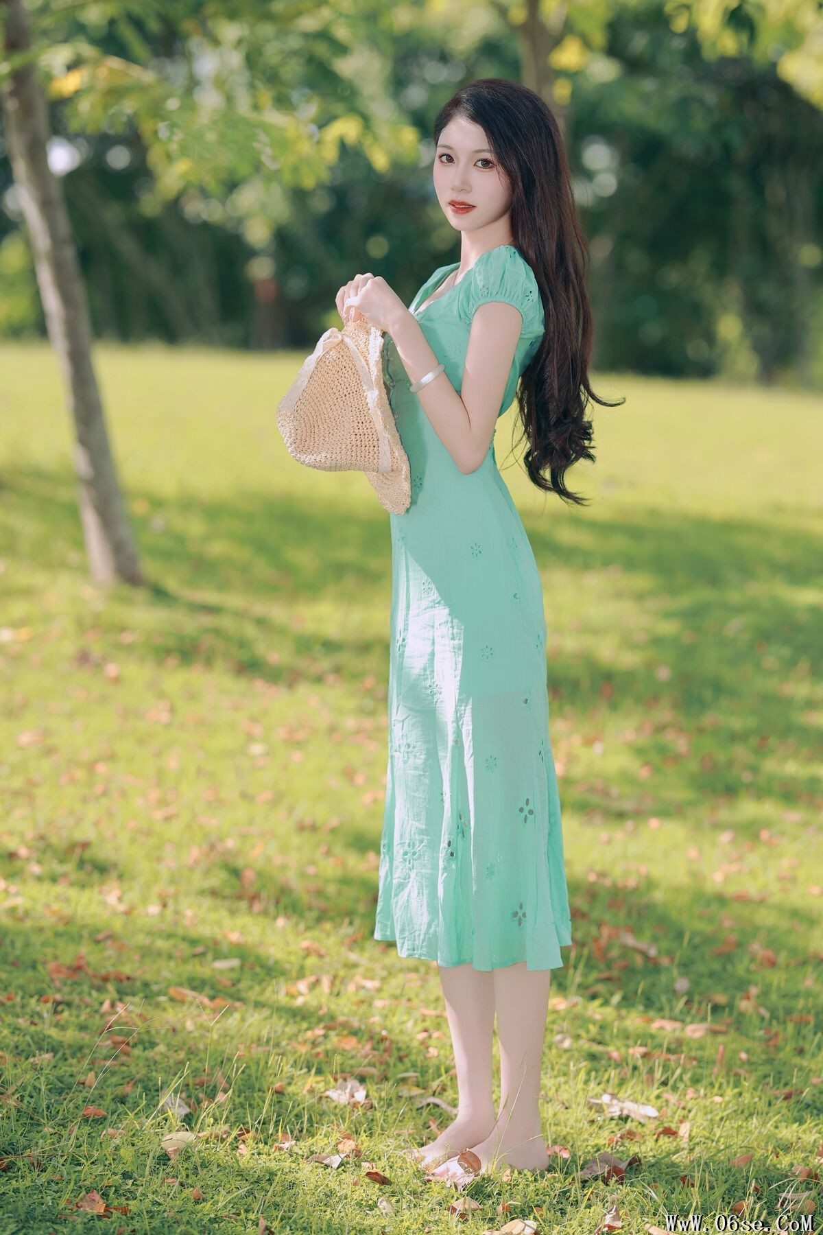 图片[23]-YiTuYu艺图语 Vol.7492 Liu Liu[32P]-六色网