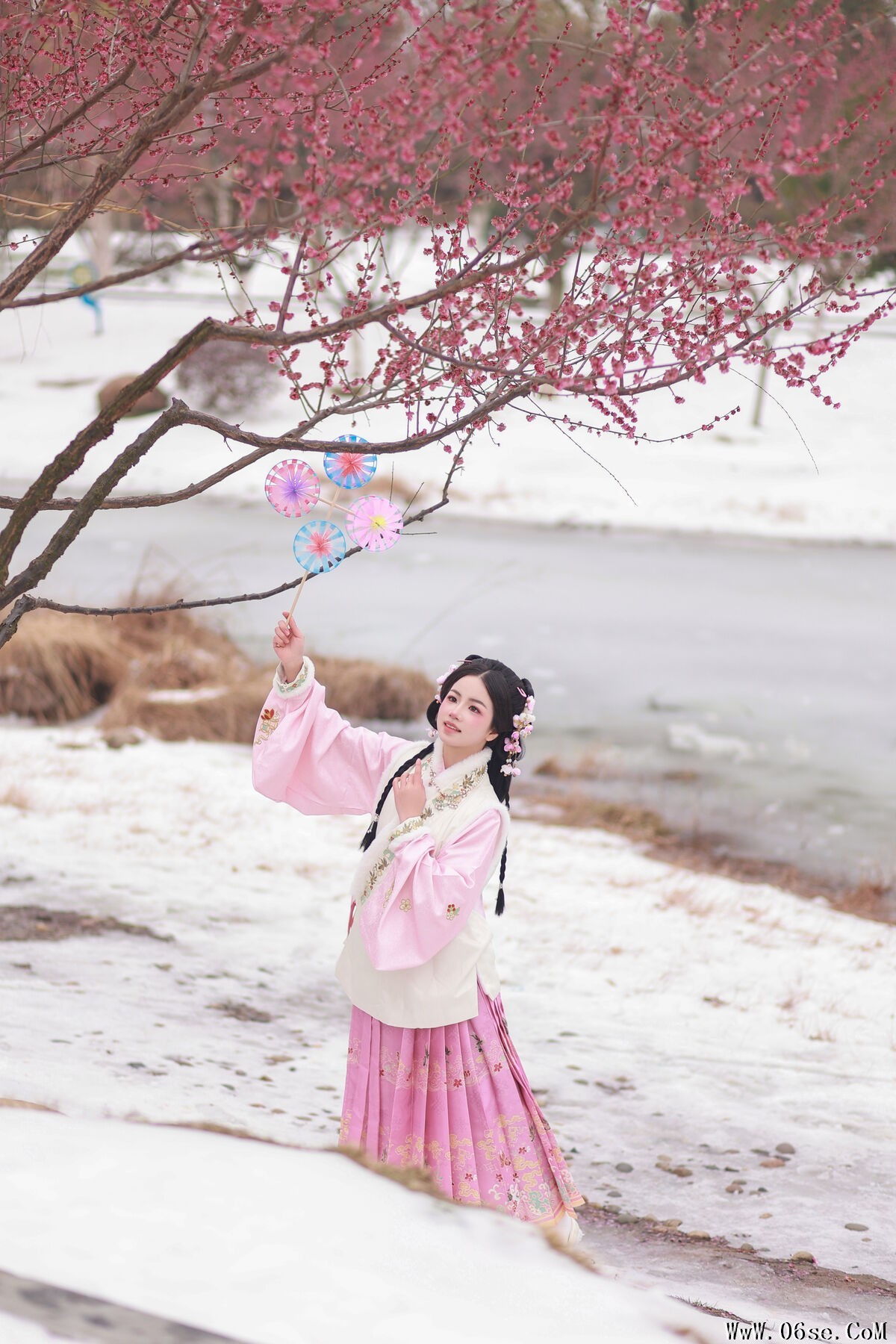 图片[23]-YiTuYu艺图语 Vol.6943 Xiao Du Tong Xue[27P]-六色网