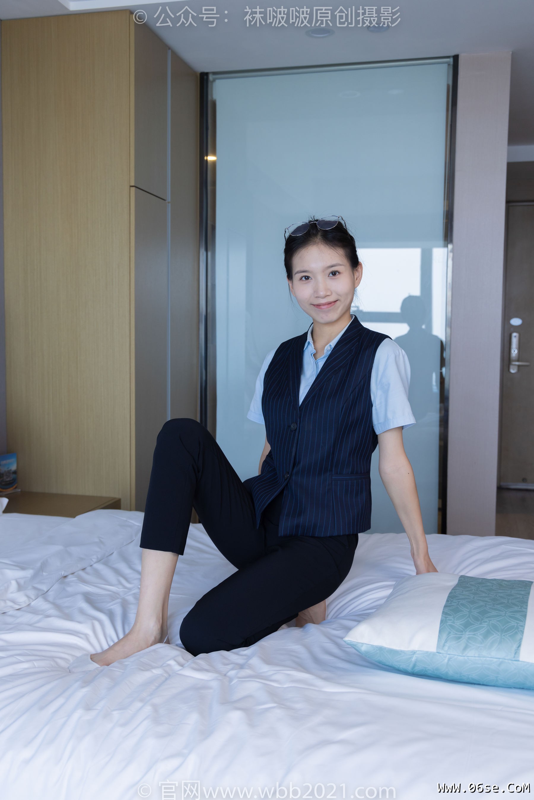 图片[6]-BoBoSocks袜啵啵 No.413 芝士 -高跟鞋、白色吊带船袜、银行制服[145P]-六色网