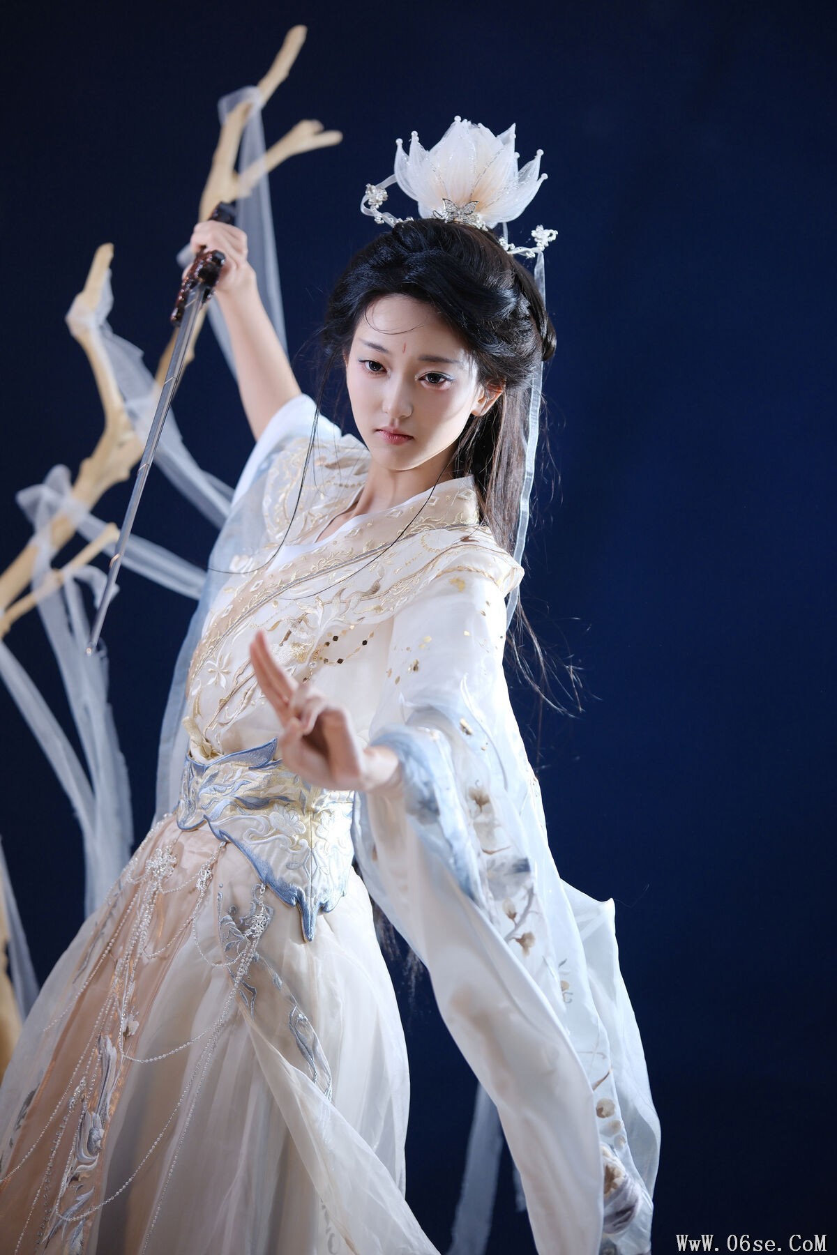 图片[19]-YiTuYu艺图语 Vol.7140 Leng Ku Wang Ye[21P]-六色网