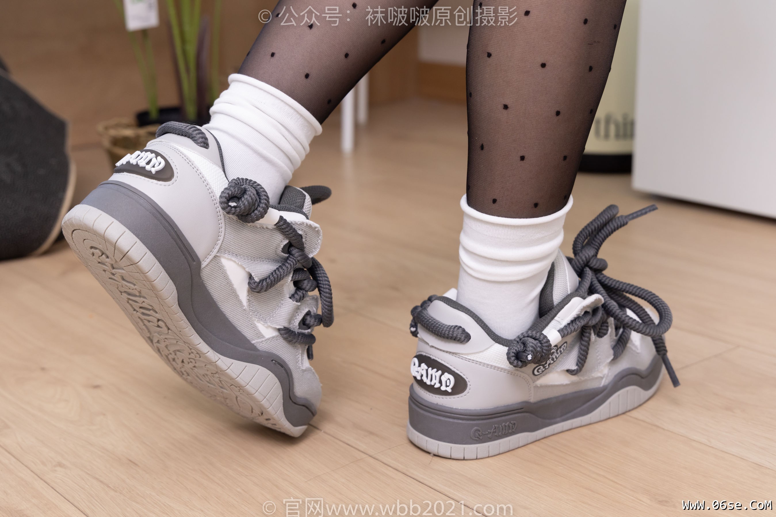 图片[71]-BoBoSocks袜啵啵 No.418 甜甜圈 – 板鞋、白棉袜、波点黑丝[145P]-六色网