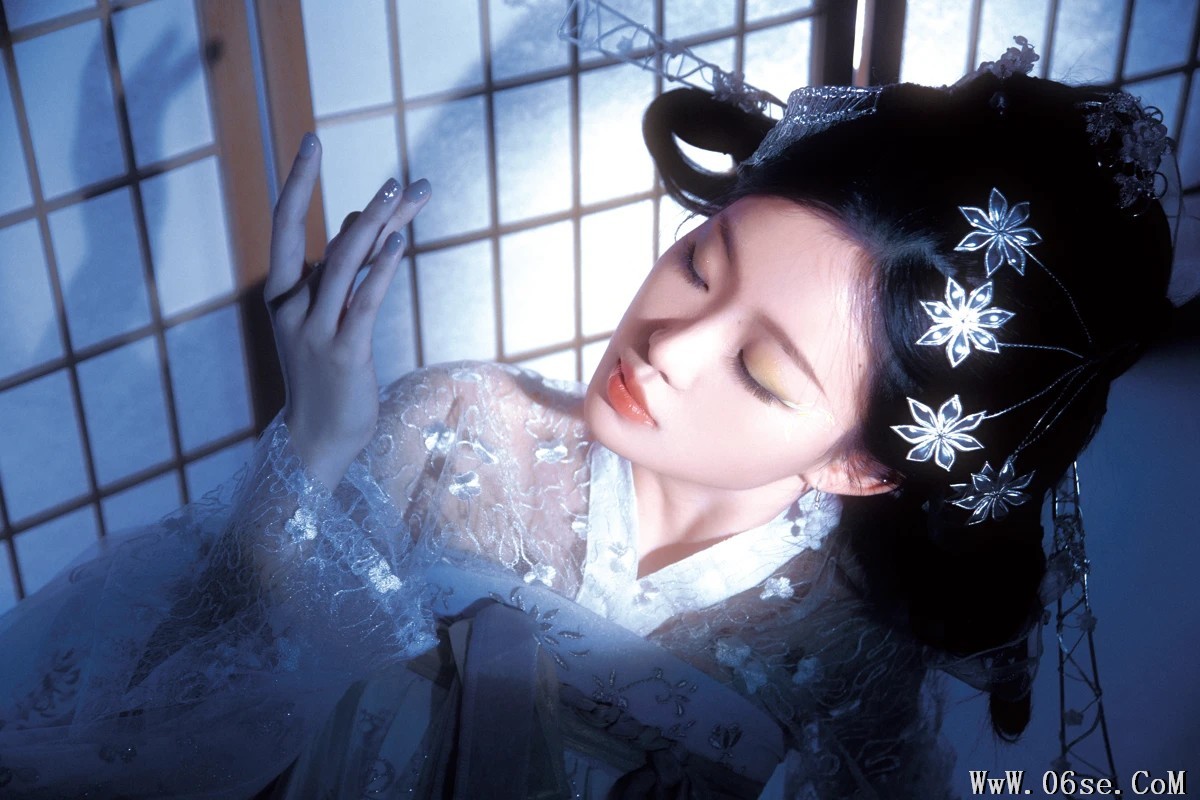 图片[35]-[艺图语]2022.12.28 Vol.2782 – 银睿姬 [35P]-六色网