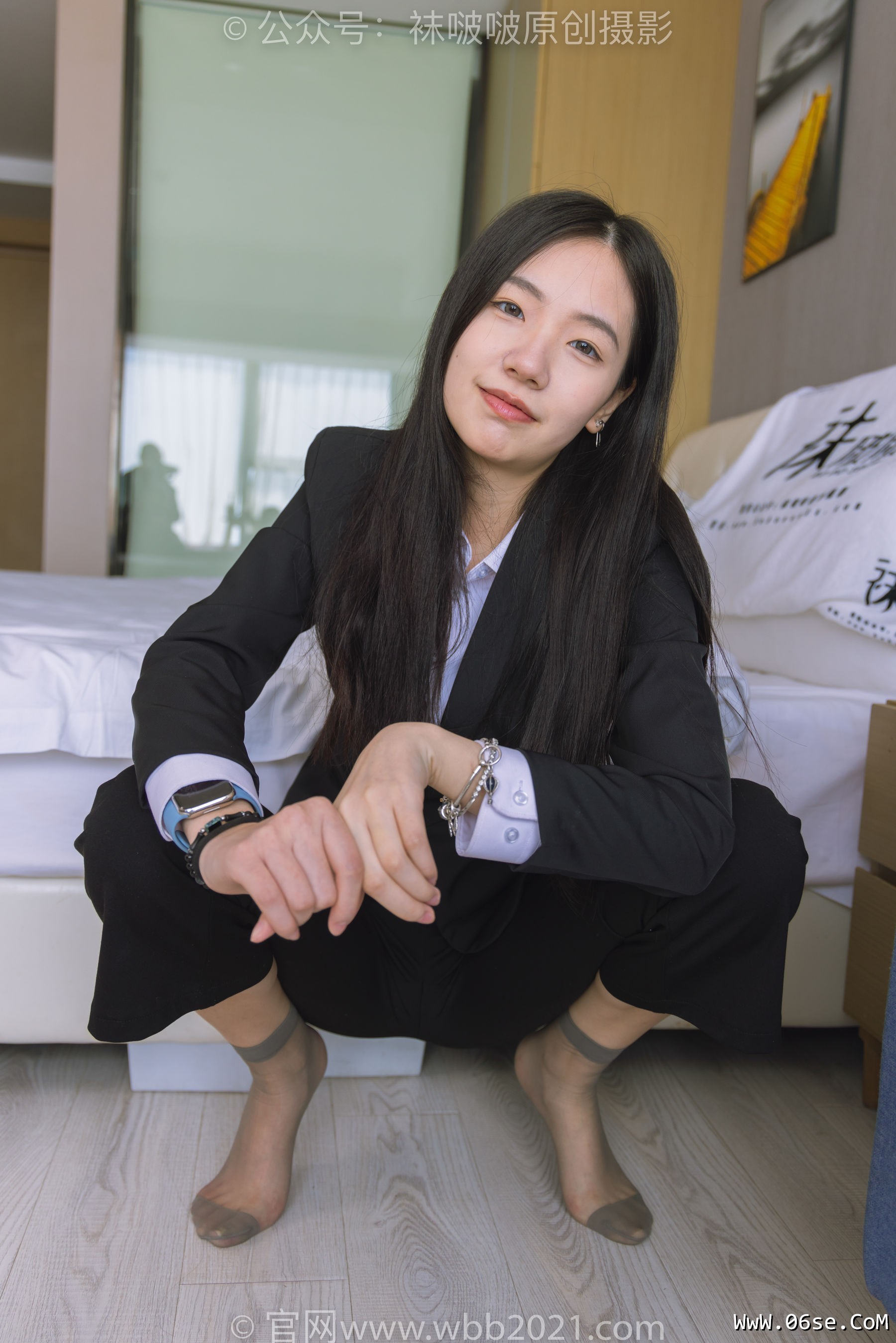 图片[283]-BoBoSocks袜啵啵 No.245 小甜豆 -高跟鞋、短灰丝、半蹲镜头较多[299P]-六色网