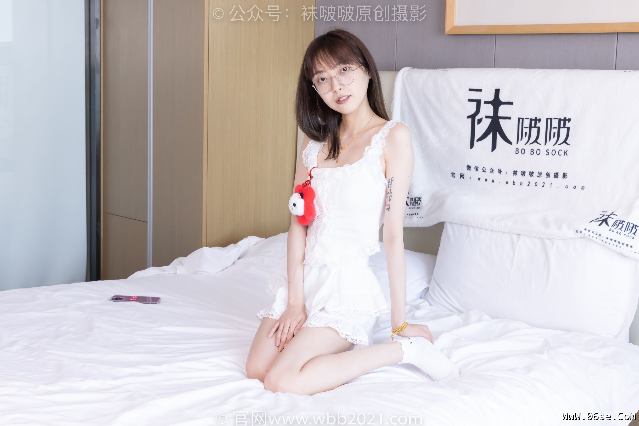 图片[146]-BoBoSocks袜啵啵 No.417 稚予 – 板鞋、白棉袜、裸足、裸足部分脚底抹精油[199P]-六色网