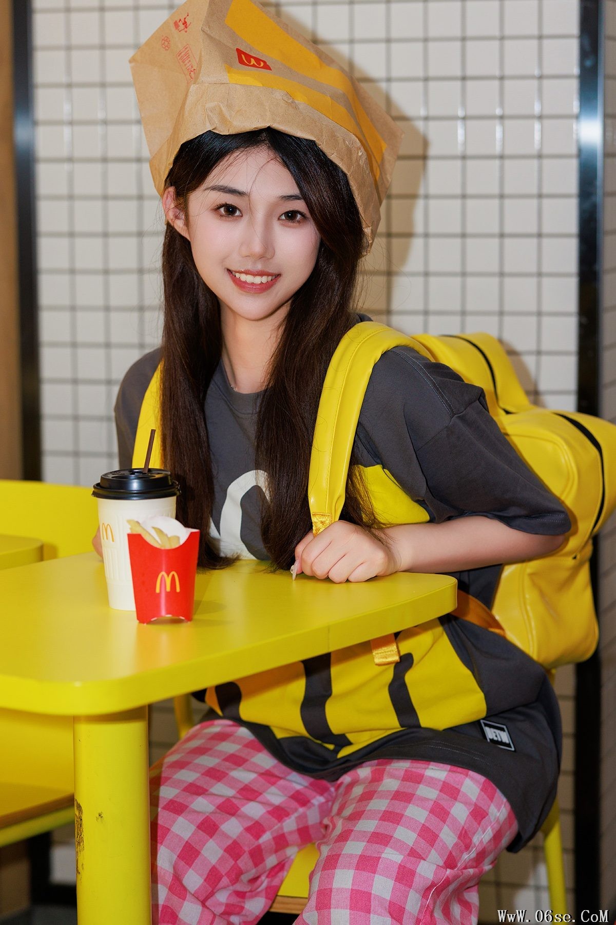 YiTuYu艺图语 Vol.5002 Pei Tong Xue[24P]-六色网