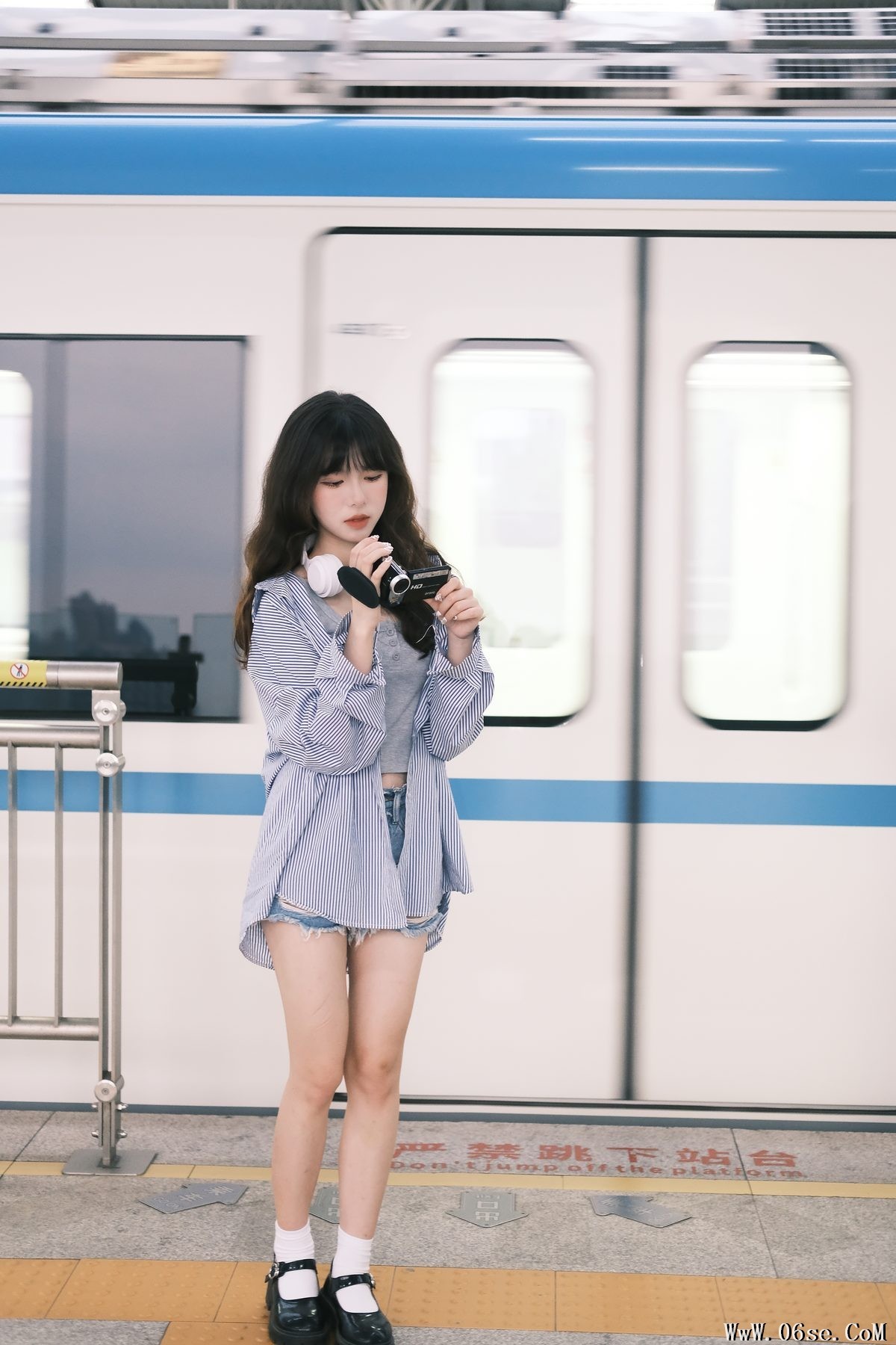 图片[22]-YiTuYu艺图语 Vol.5530 Lin Lin[24P]-六色网
