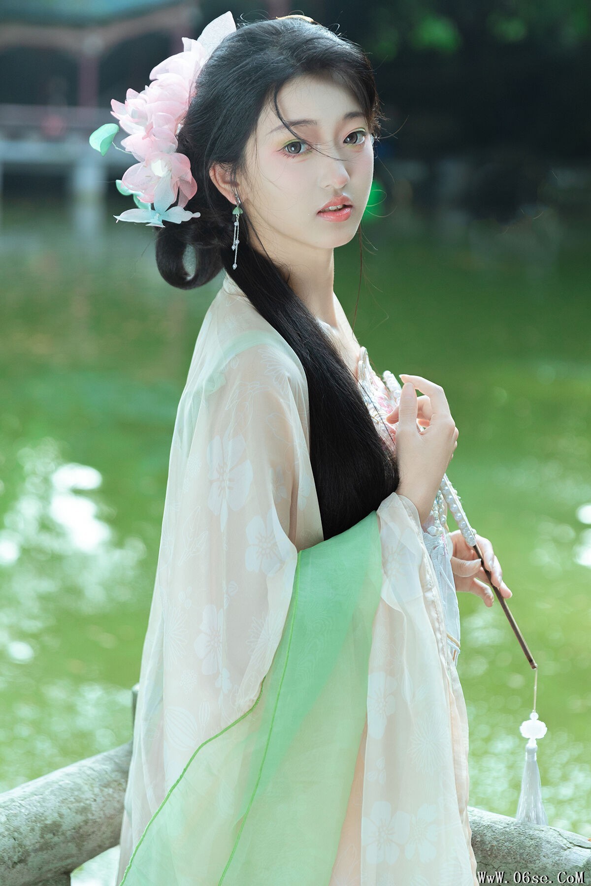 YiTuYu艺图语 Vol.7300 Leng Ku Wang Ye[25P]-六色网