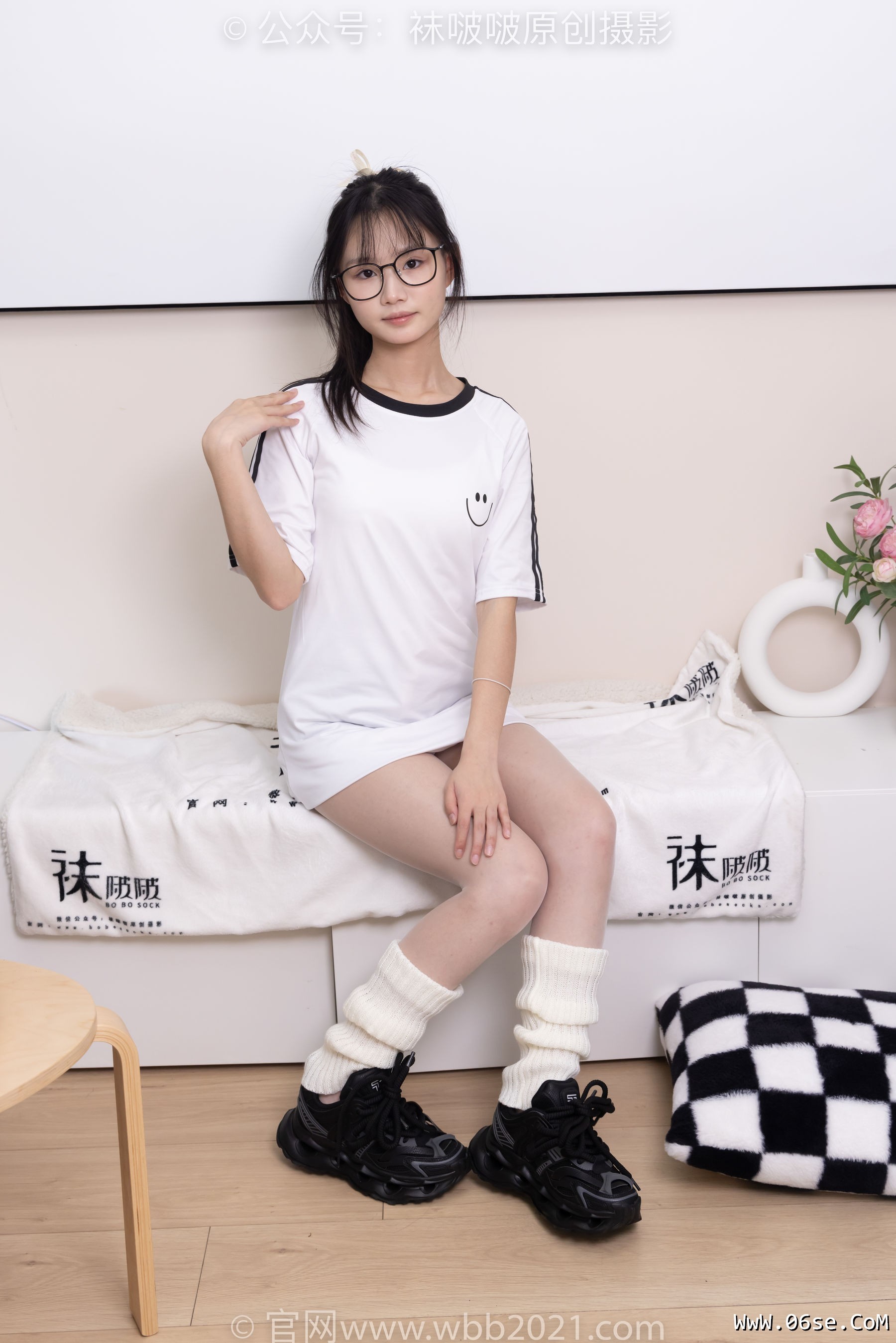 图片[57]-BoBoSocks袜啵啵 No.376 甜甜圈 -运动鞋、堆堆袜套、白丝[150P]-六色网