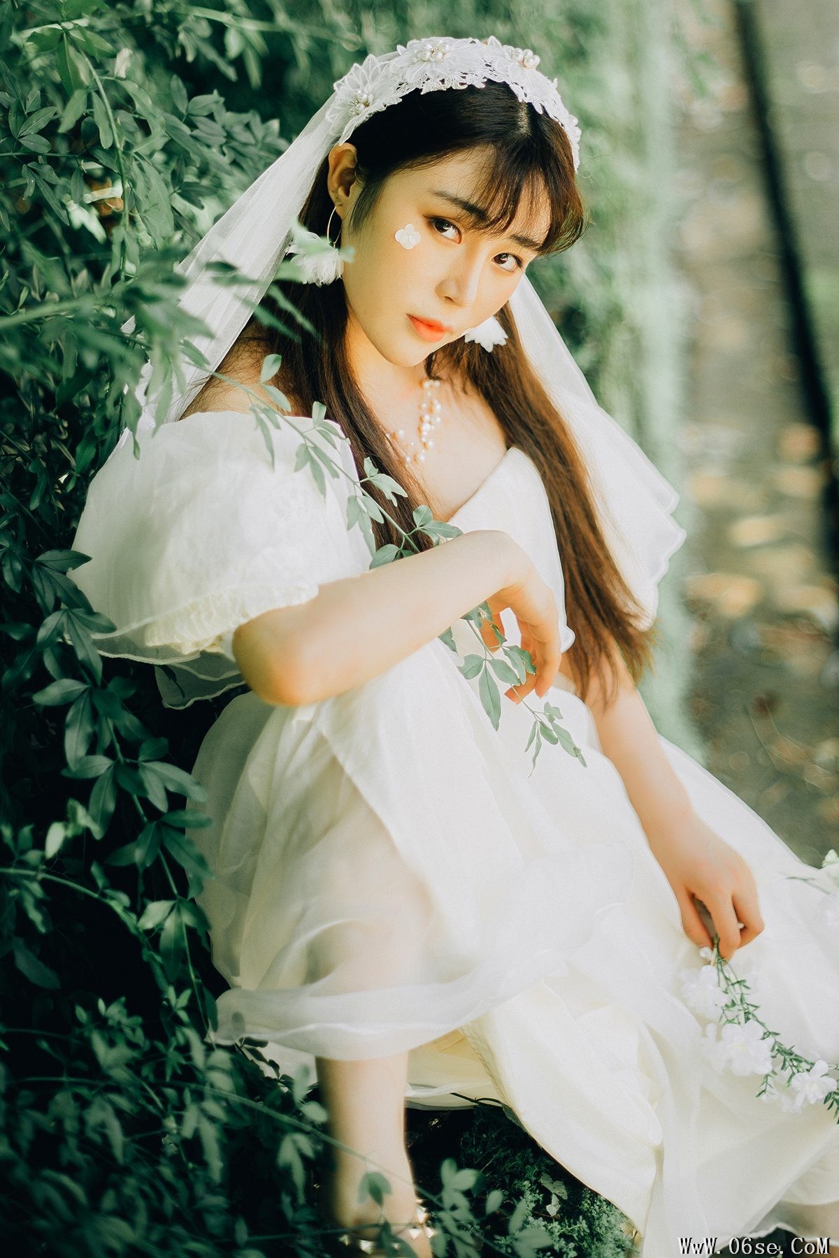 YiTuYu艺图语 Vol.6140 Kure Suo Wei[34P]-六色网