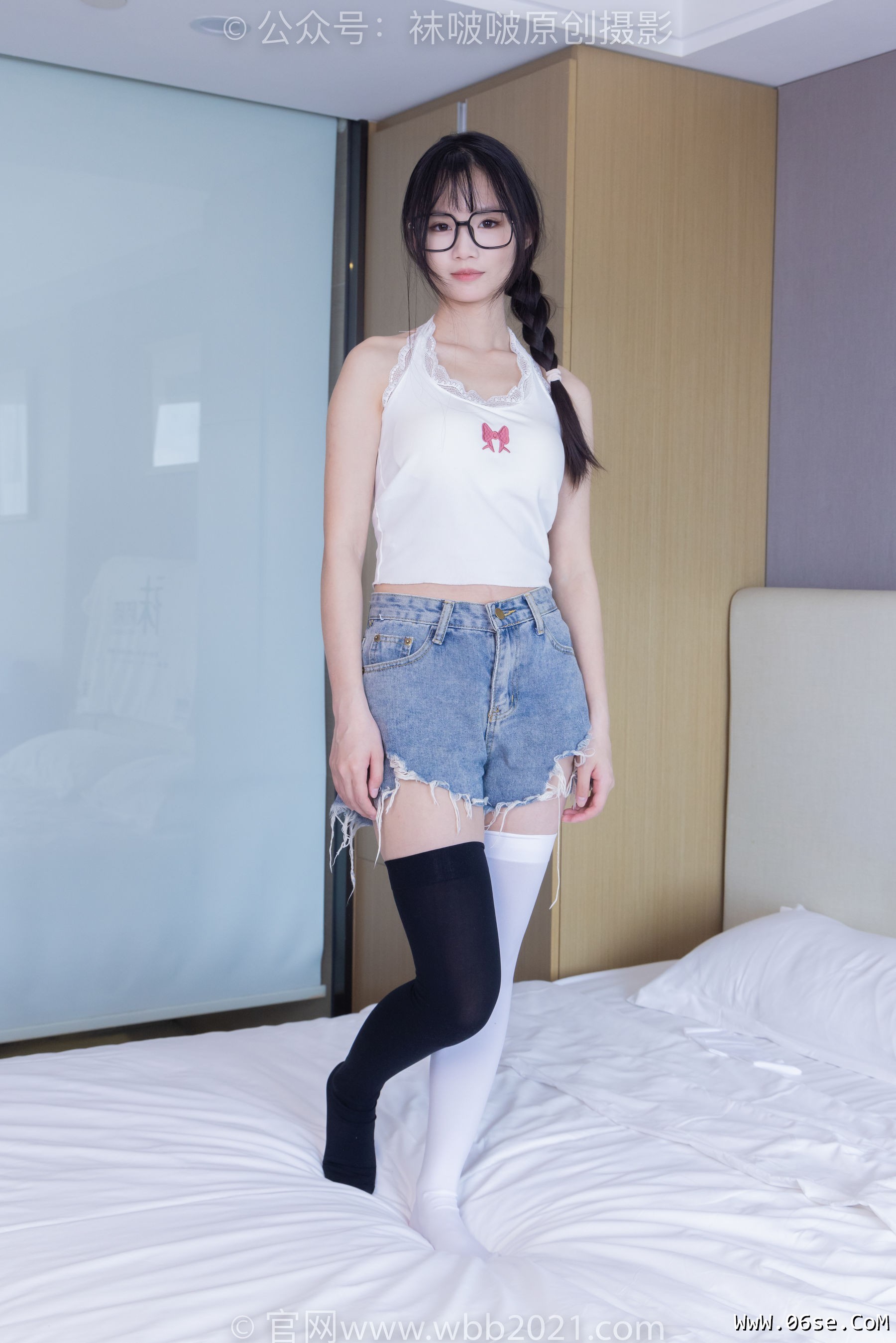 图片[109]-BoBoSocks袜啵啵 No.390 甜甜圈 -板鞋、厚黑丝大腿袜、厚白丝大腿袜[148P]-六色网
