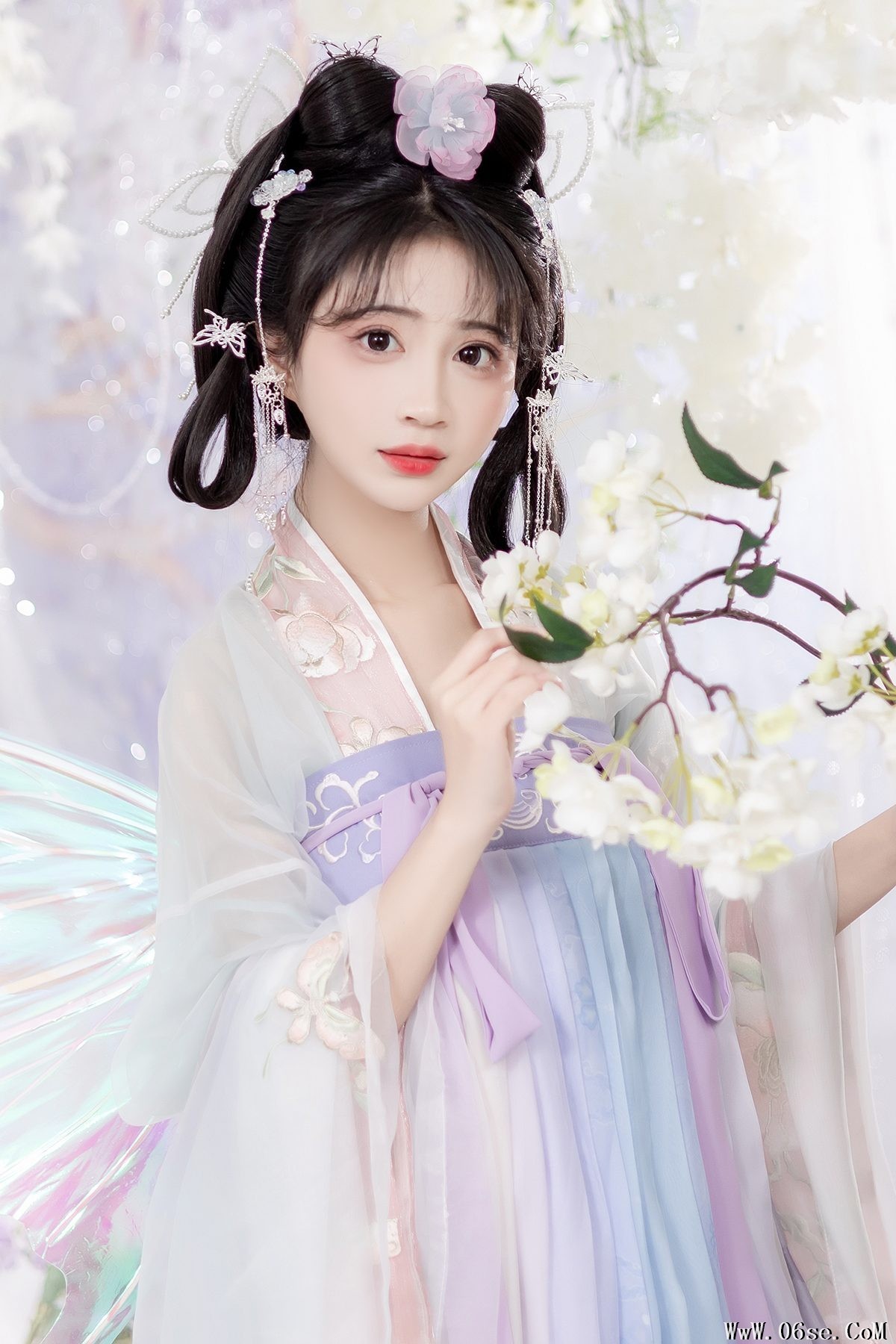 YiTuYu艺图语 Vol.3467 Qi Luo Sheng De Xiao Su Su[30P]-六色网