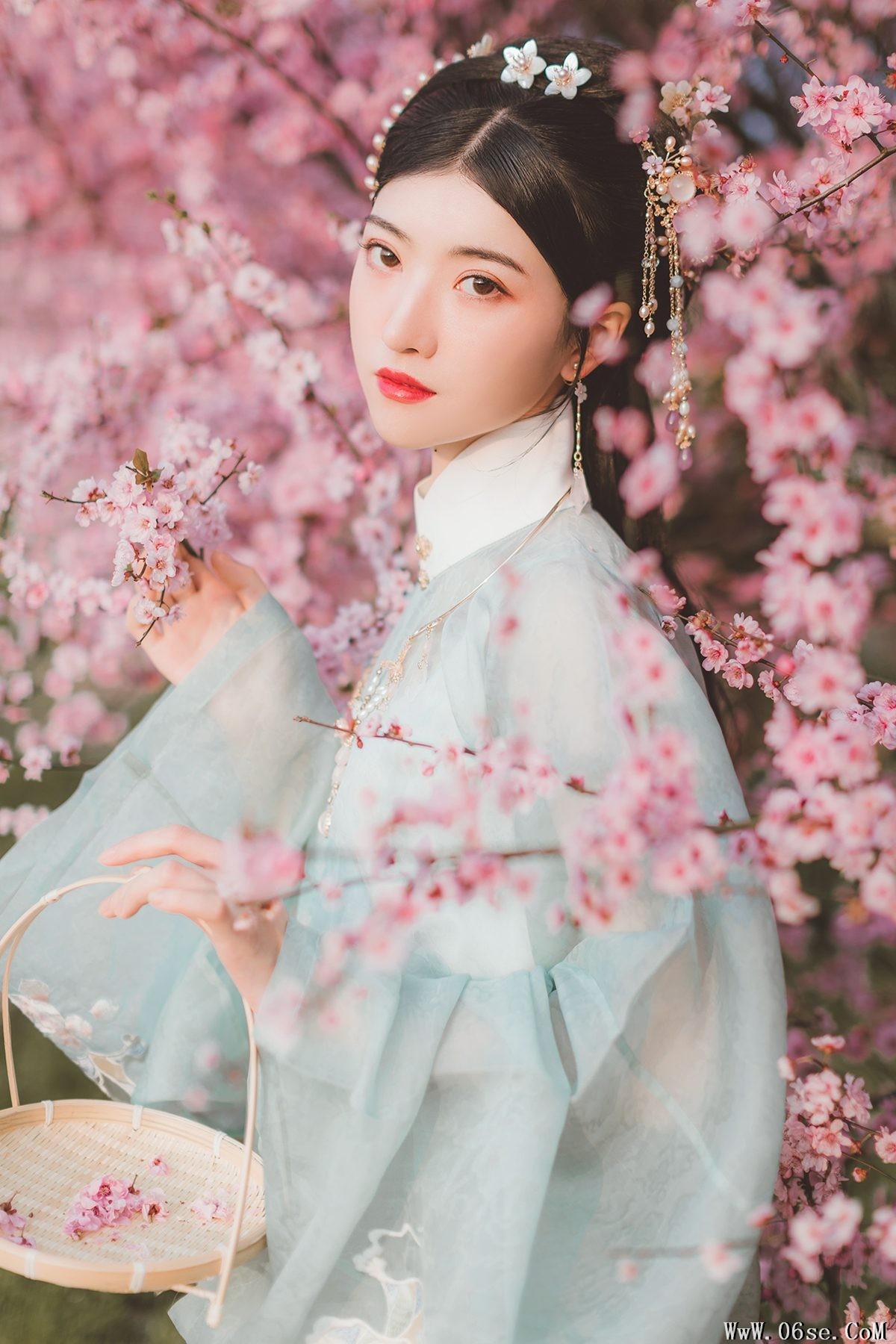 YiTuYu艺图语 Vol.4938 Dang Chu Jiao Ren Jia Xiao Tian Tian[22P]-六色网