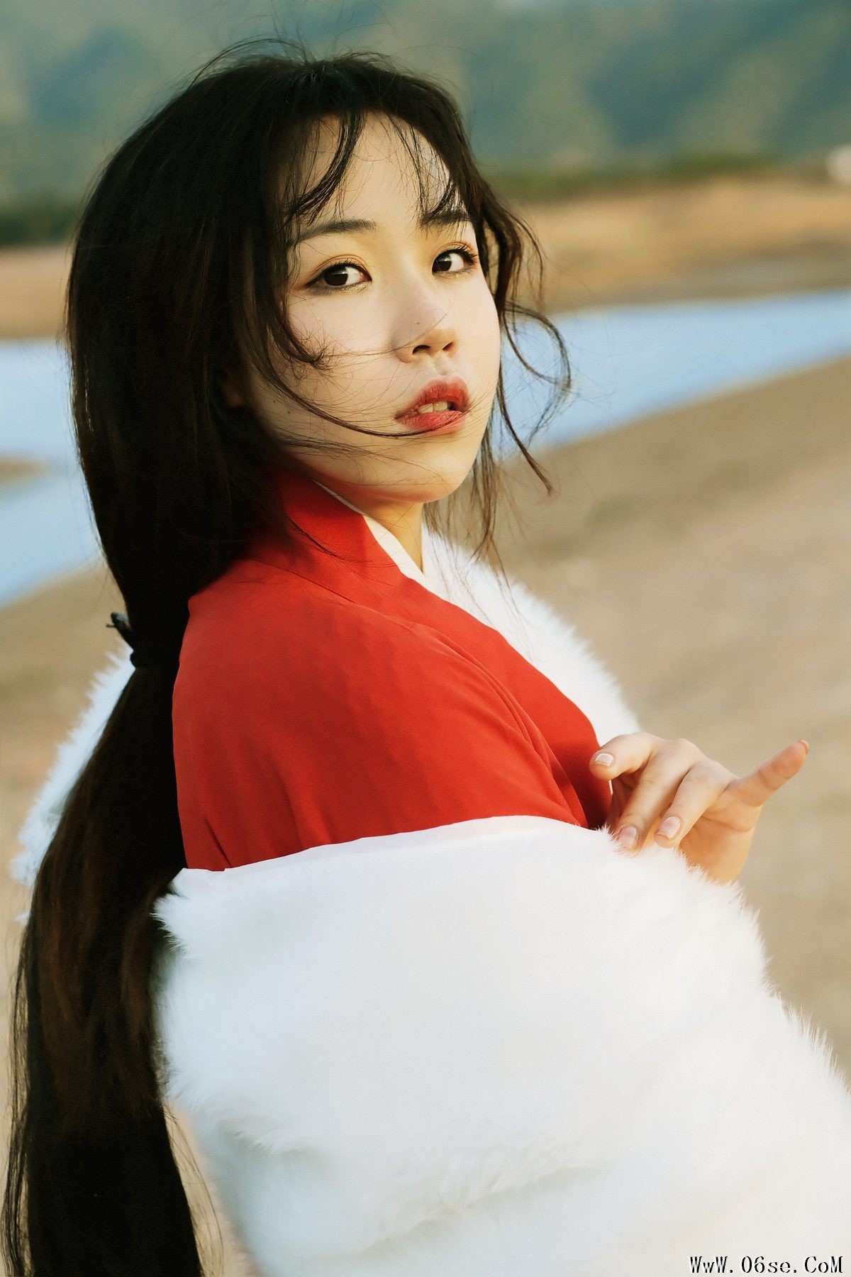 图片[11]-YiTuYu艺图语 Vol.3136 Hui Xia Xue De Xiao Xian Nu[25P]-六色网