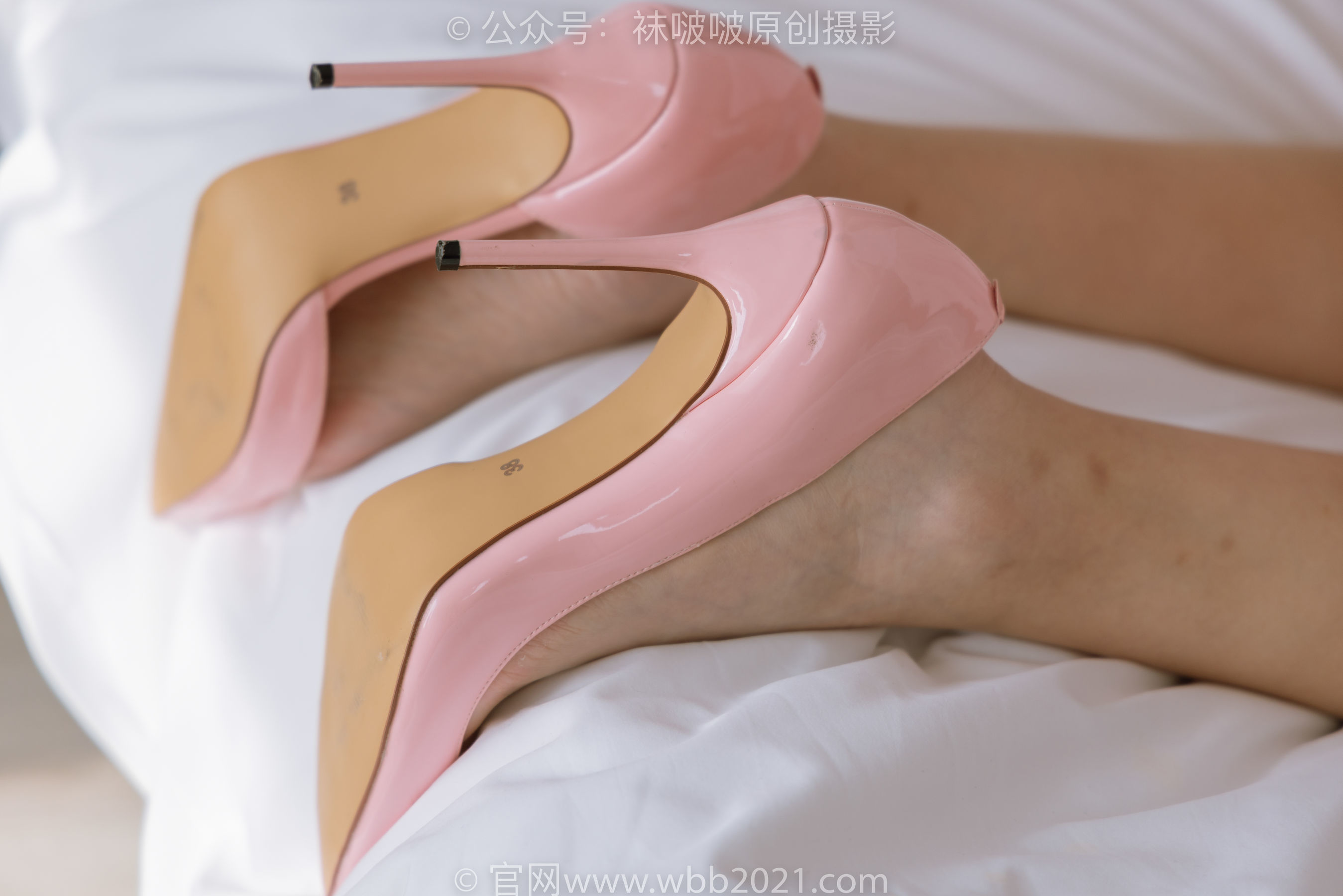 图片[121]-BoBoSocks袜啵啵 No.348 小甜豆 -两双高跟鞋、厚白丝大腿袜、裸足[170P]-六色网