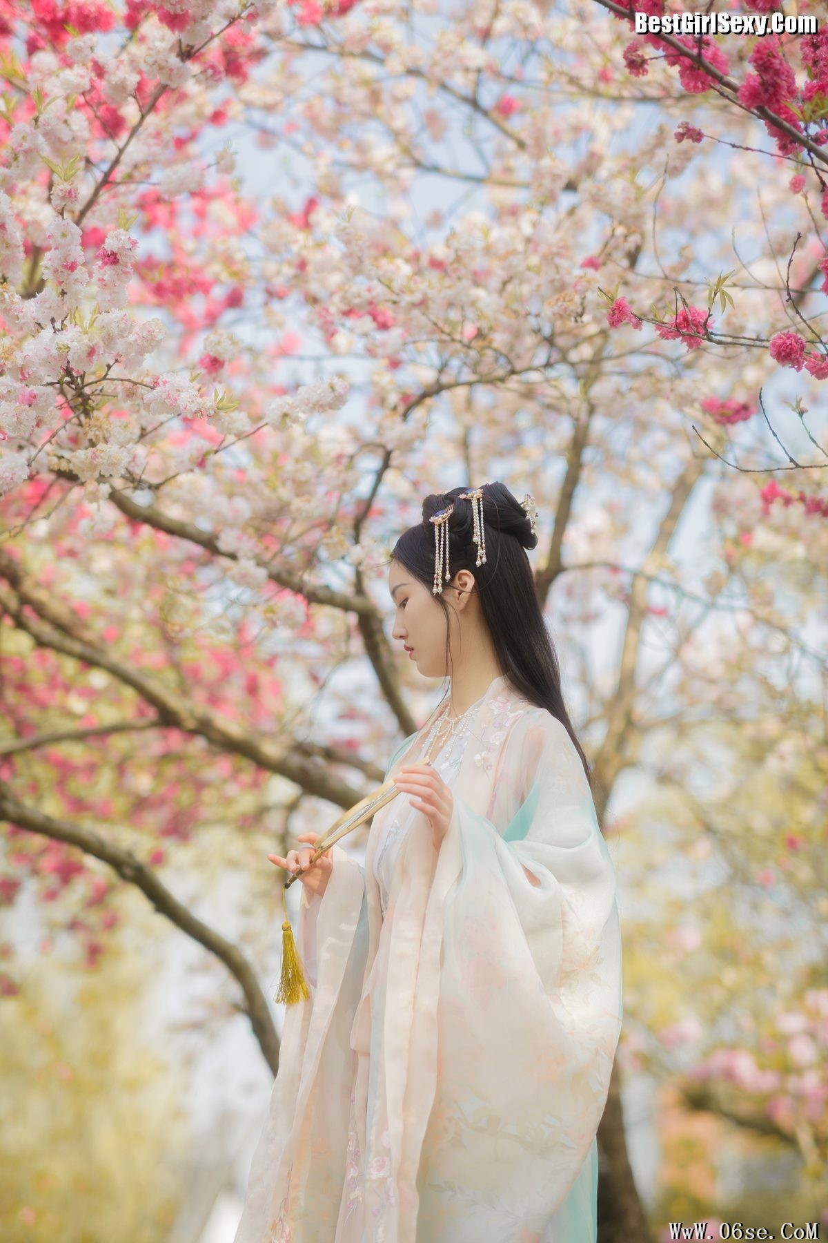 图片[22]-YiTuYu艺图语 Vol.3989 Qi Qi[46P]-六色网