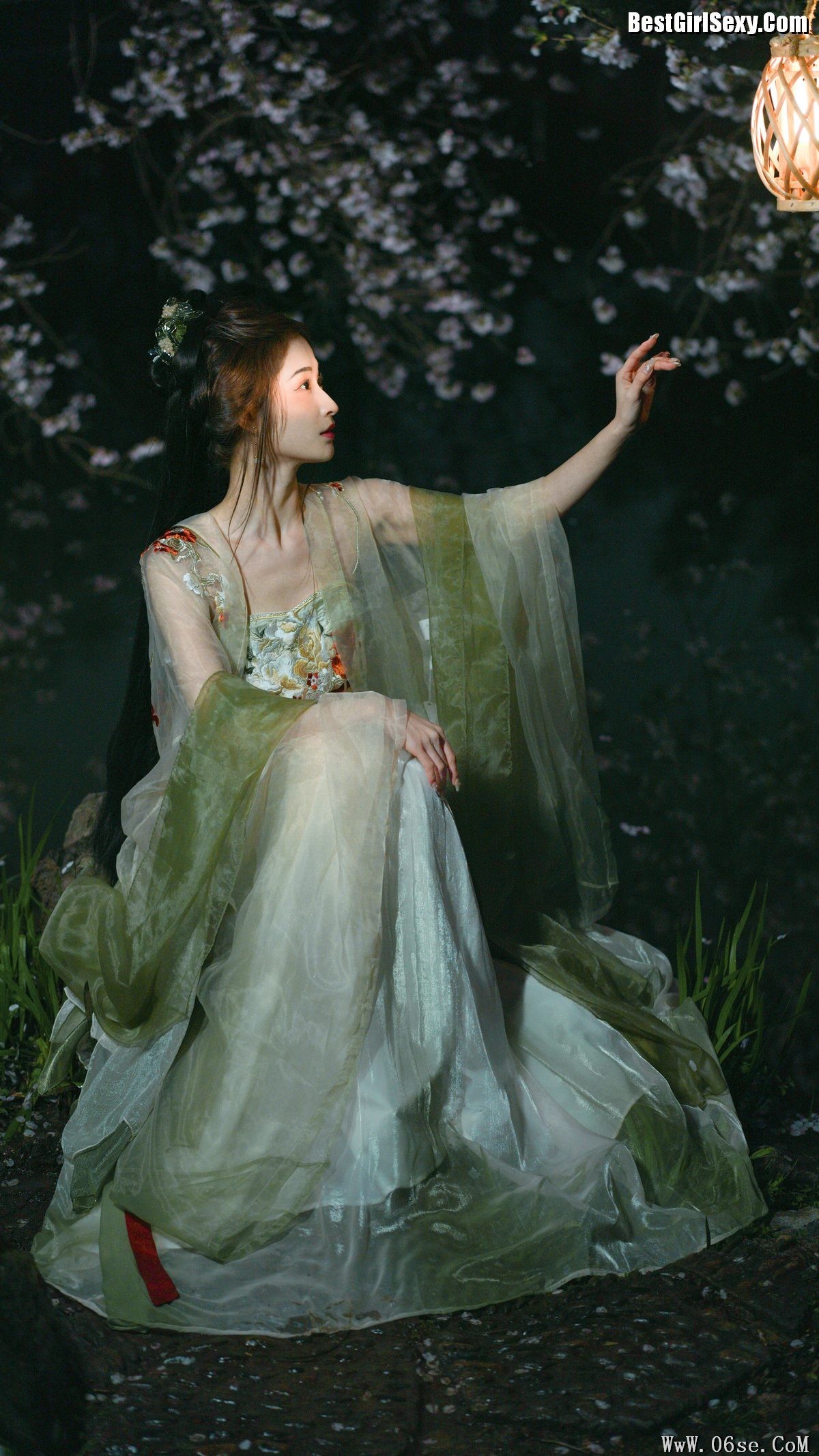 图片[13]-YiTuYu艺图语 Vol.4025 Shu Li[24P]-六色网