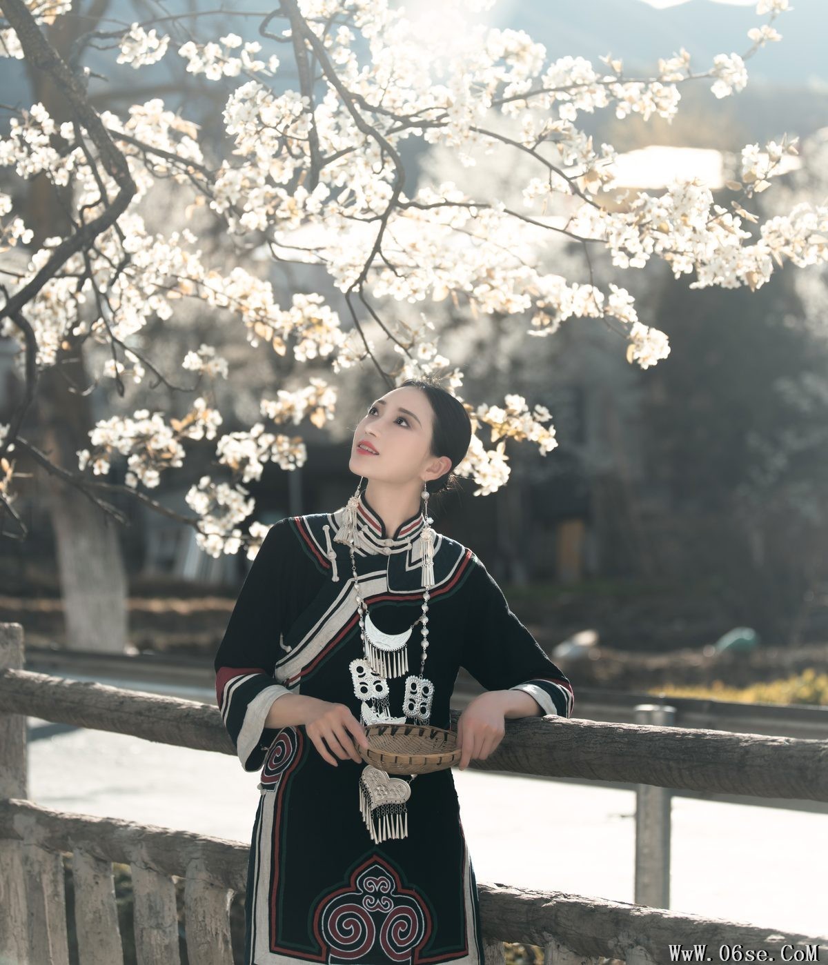 图片[24]-YiTuYu艺图语 Vol.4201 Wei Wei[50P]-六色网
