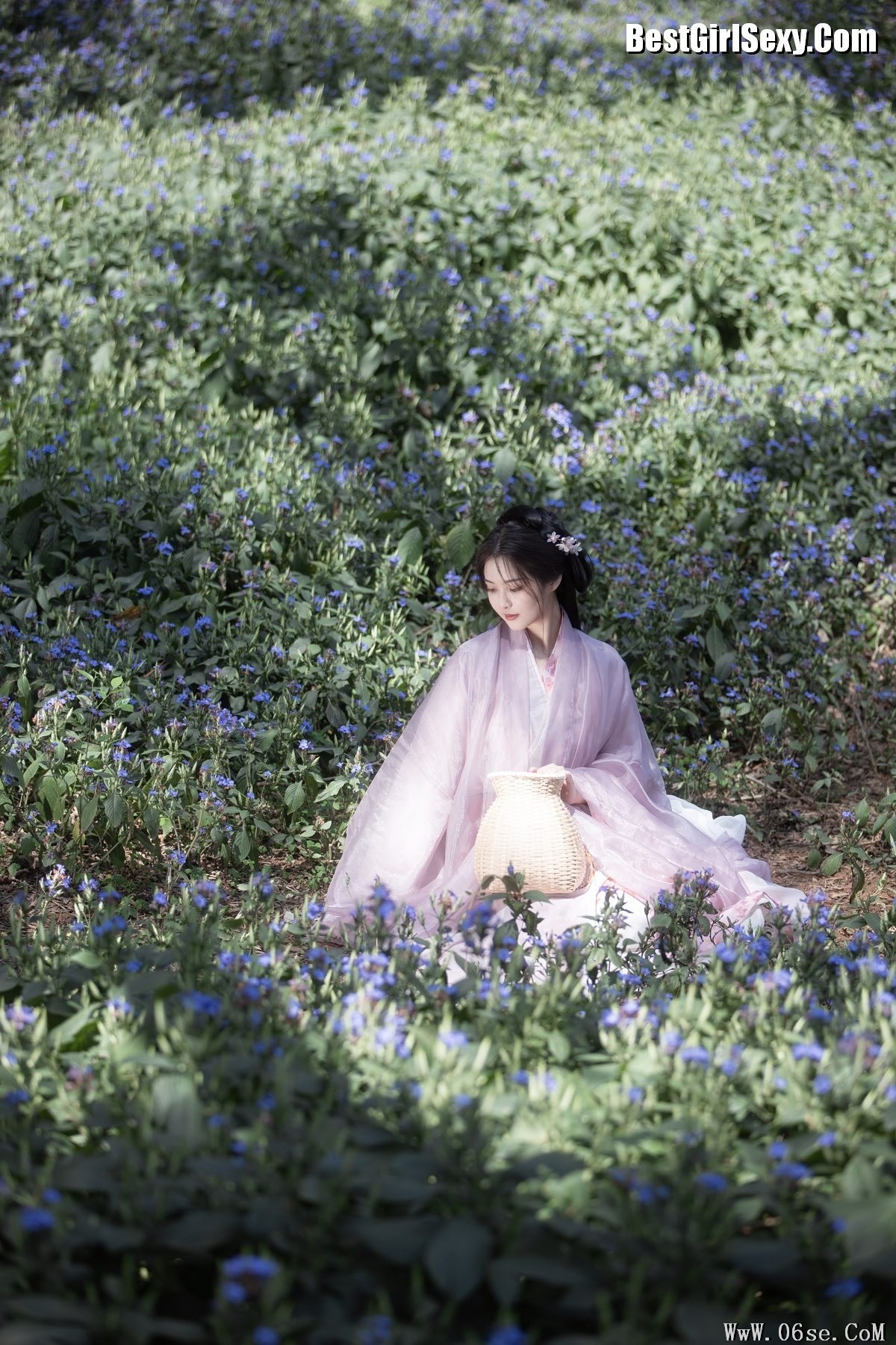 图片[38]-YiTuYu艺图语 Vol.3911 San Ye Jiang Jiang[47P]-六色网