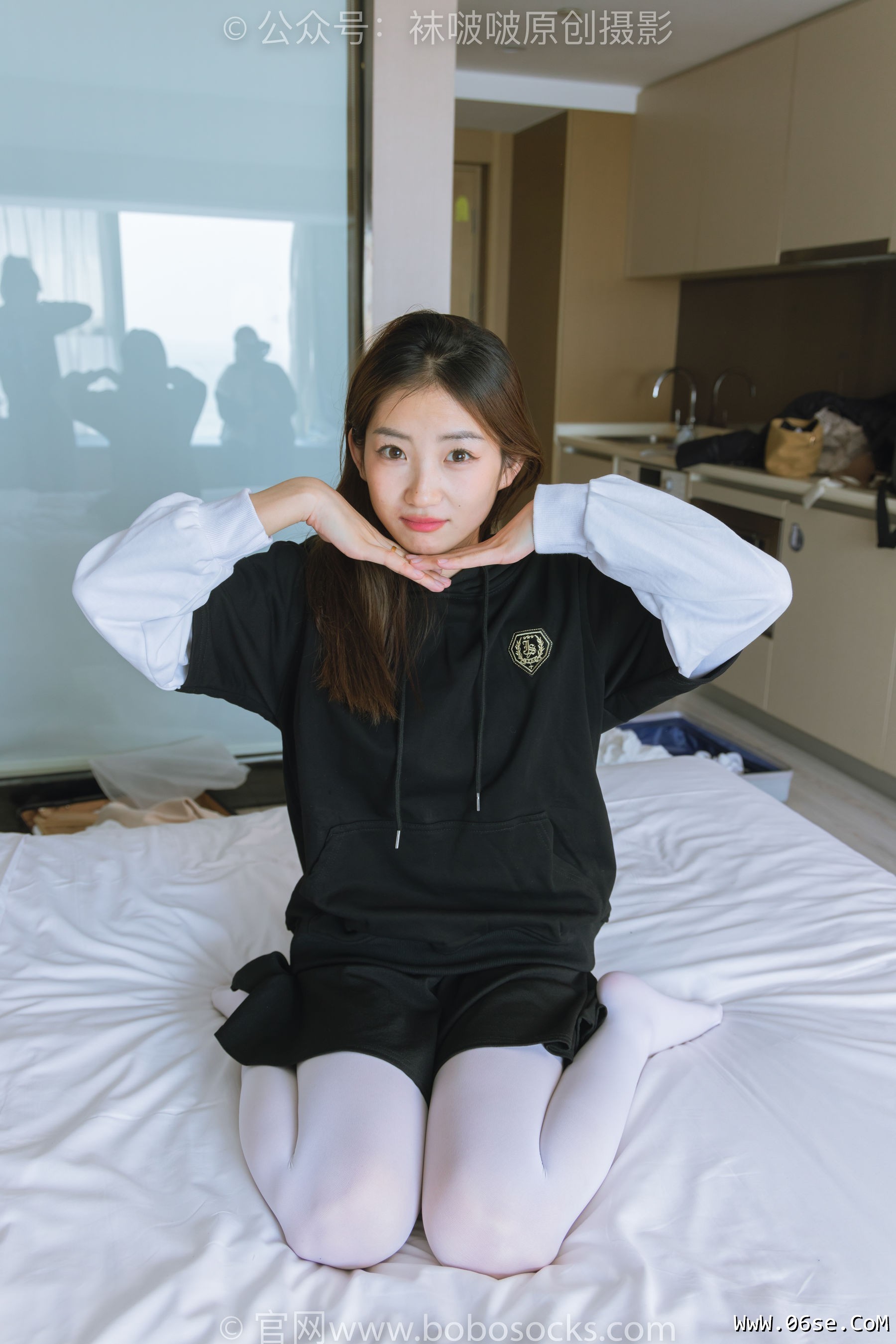 图片[23]-BoBoSocks袜啵啵 No.214 小沫 -黑色运动鞋、厚白丝[142P]-六色网