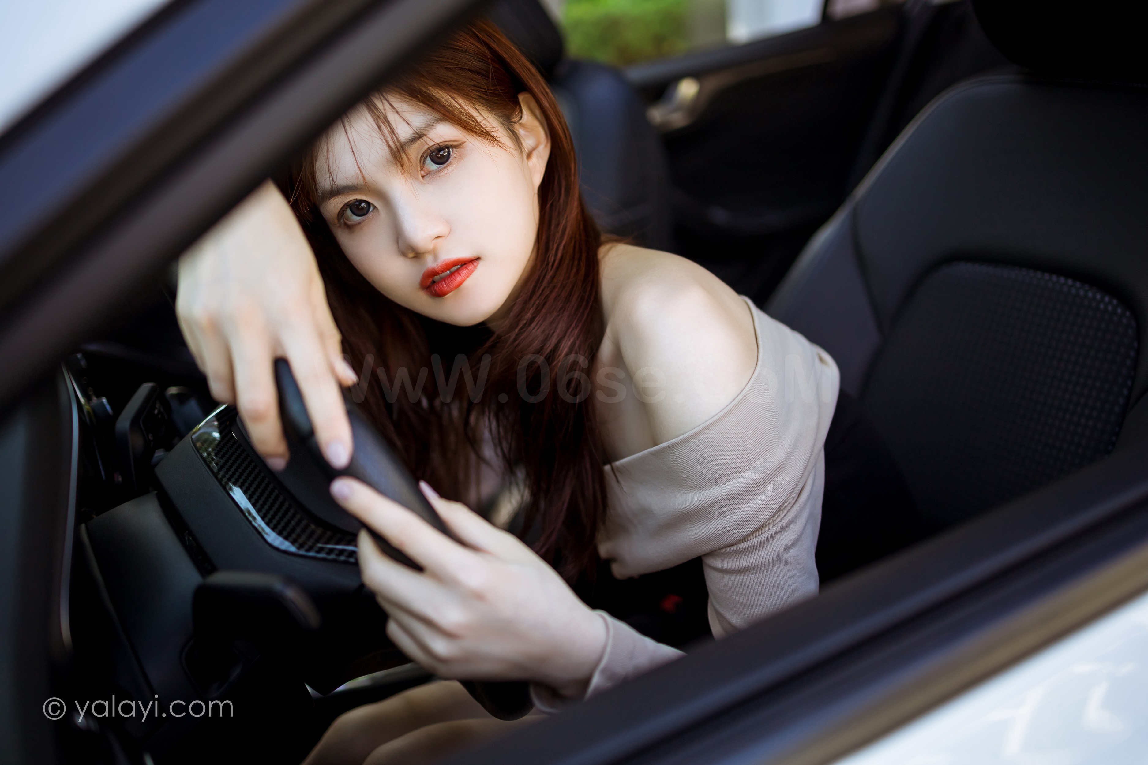 图片[10]-雅拉伊 – 茹莎《兜风》[41P]-六色网