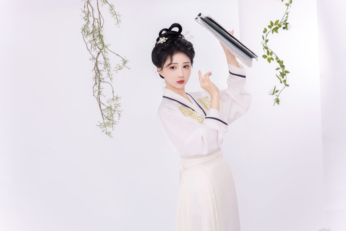 图片[23]-YiTuYu艺图语 Vol.3527 Qi Luo Sheng De Xiao Su Su[28P]-六色网