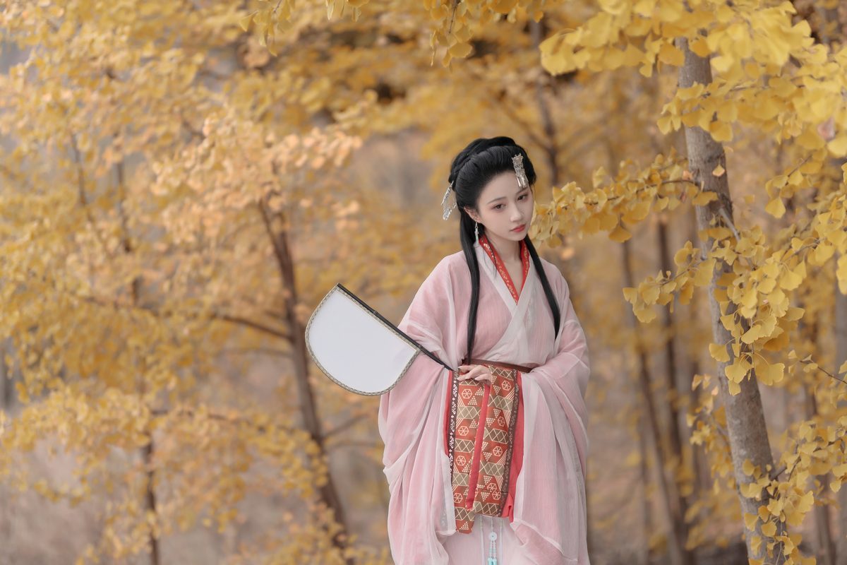 图片[23]-YiTuYu艺图语 Vol.5988 Qi Luo Sheng De Xiao Su Su[28P]-六色网