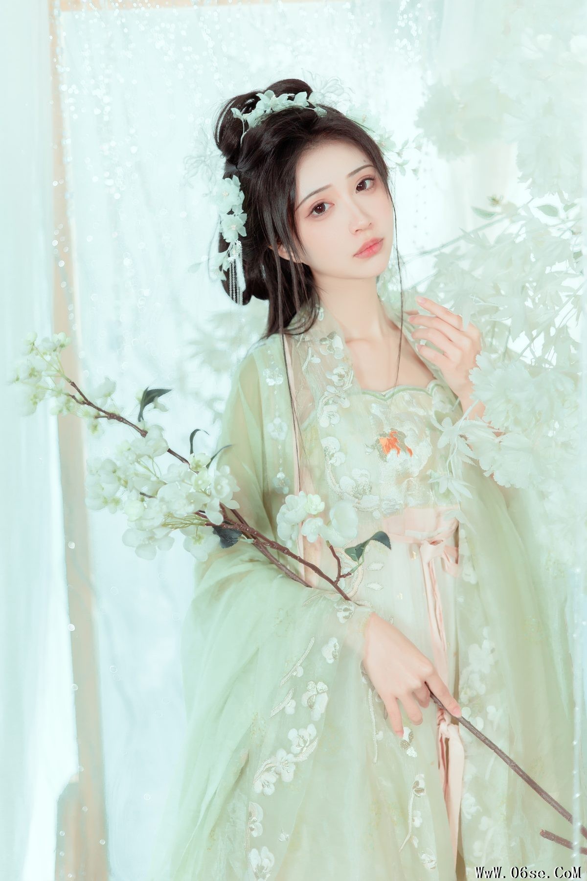 图片[25]-YiTuYu艺图语 Vol.3684 Qi Luo Sheng De Xiao Su Su[28P]-六色网